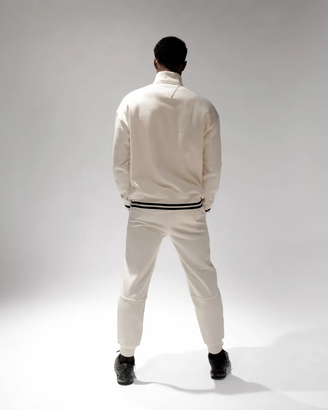[ULTRALUX] Offline Joggers - Ivory Flexible Comfort RecyclablePackaging