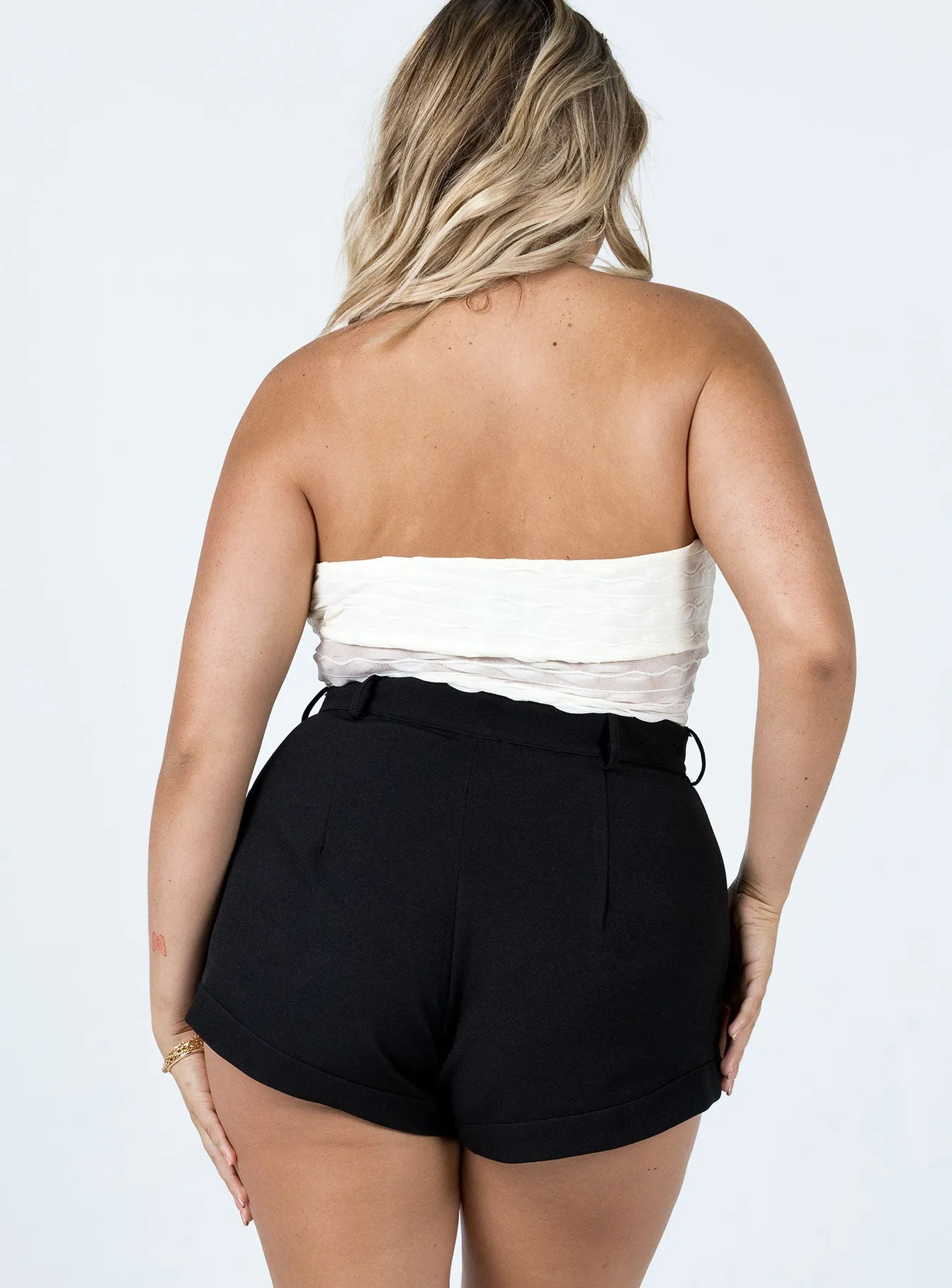World Edge Nalah Shorts Black