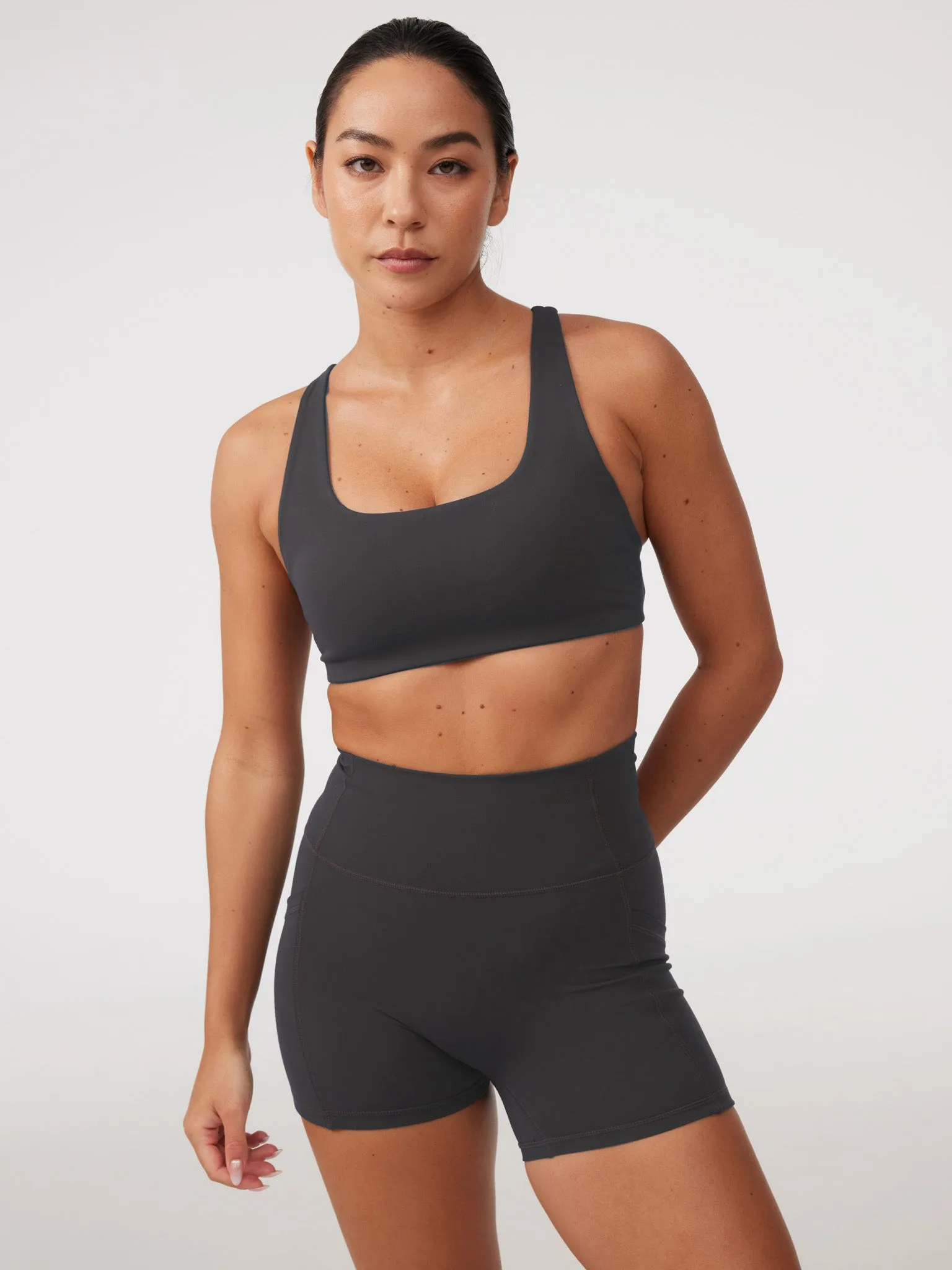 Blind stitching seams Revitalise Bra 2.0 in Stepper