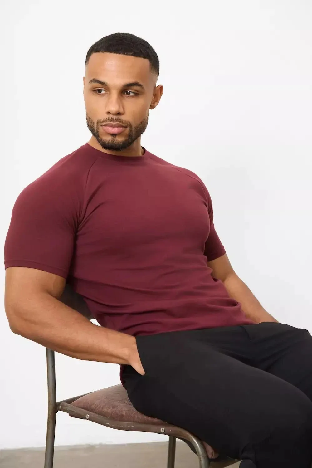 Athletic Fit T-Shirt in Burgundy Chill Comfort
