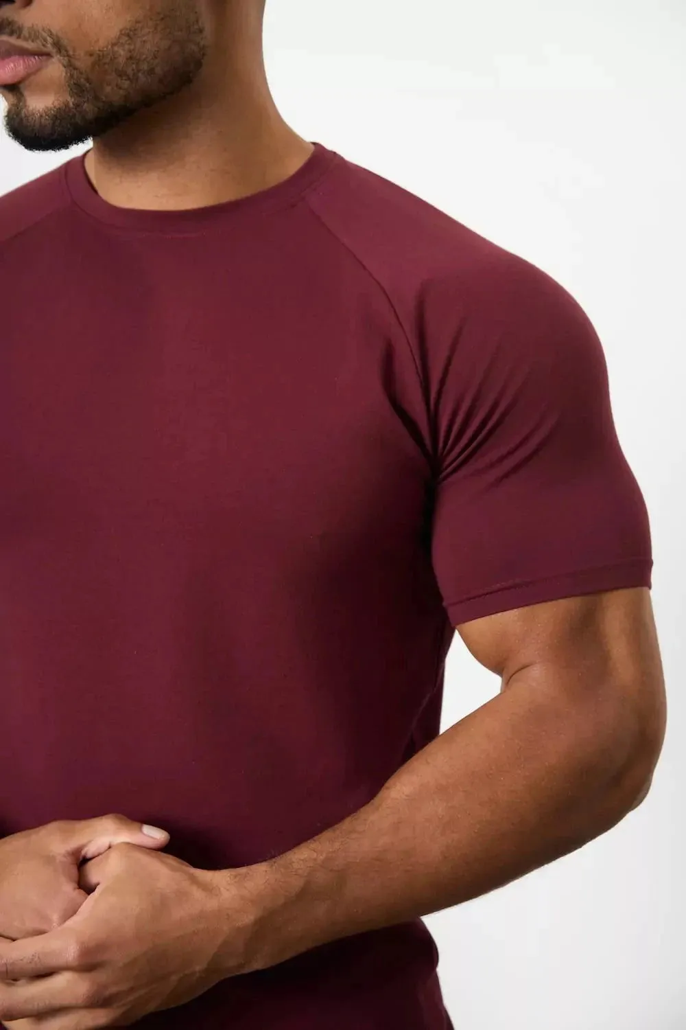 Glossy Look Athletic Fit T-Shirt in Burgundy