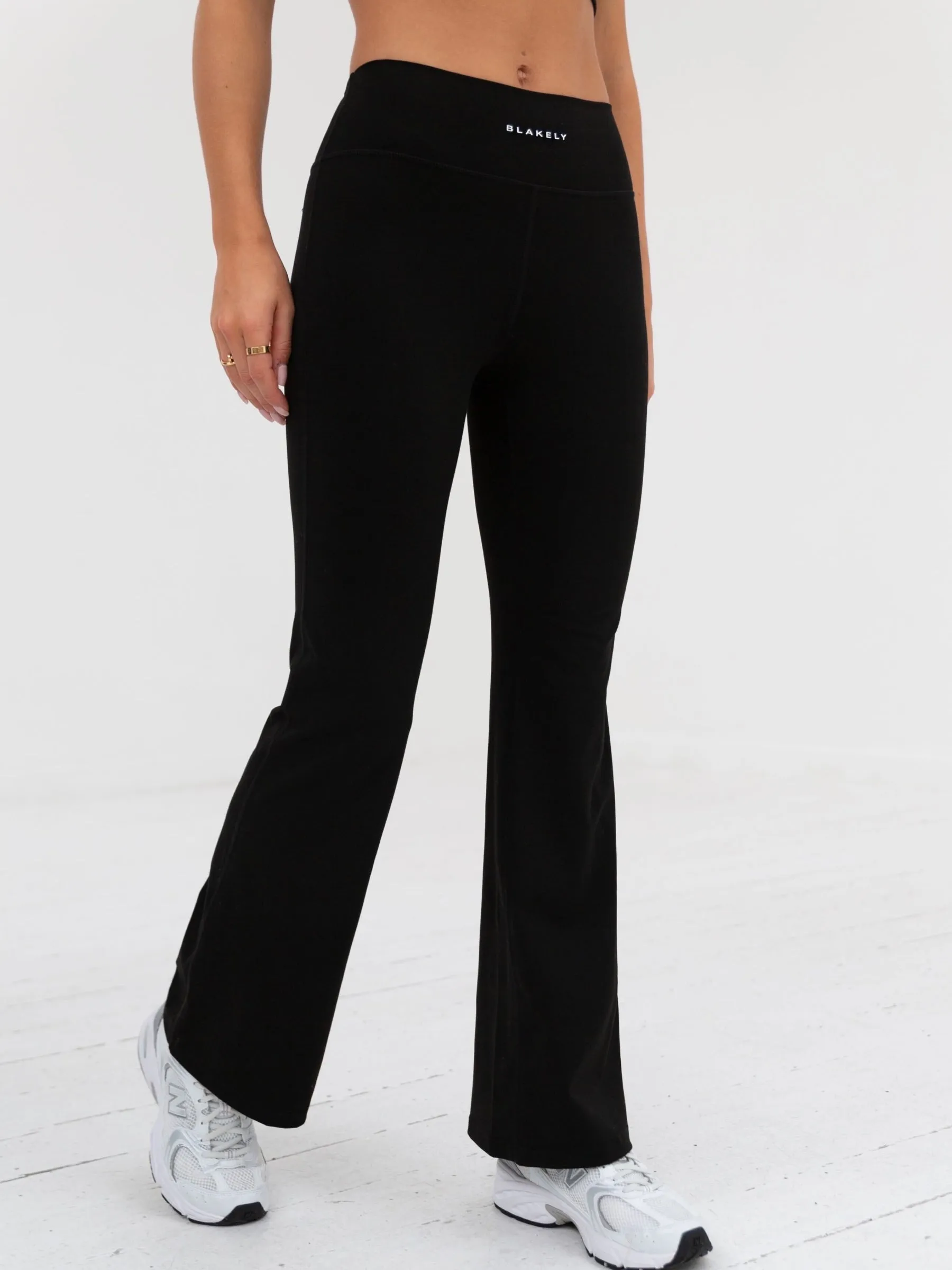 Soft Sculpt Wide Leg Leggings - Black Casual Wearer Outdoor Running