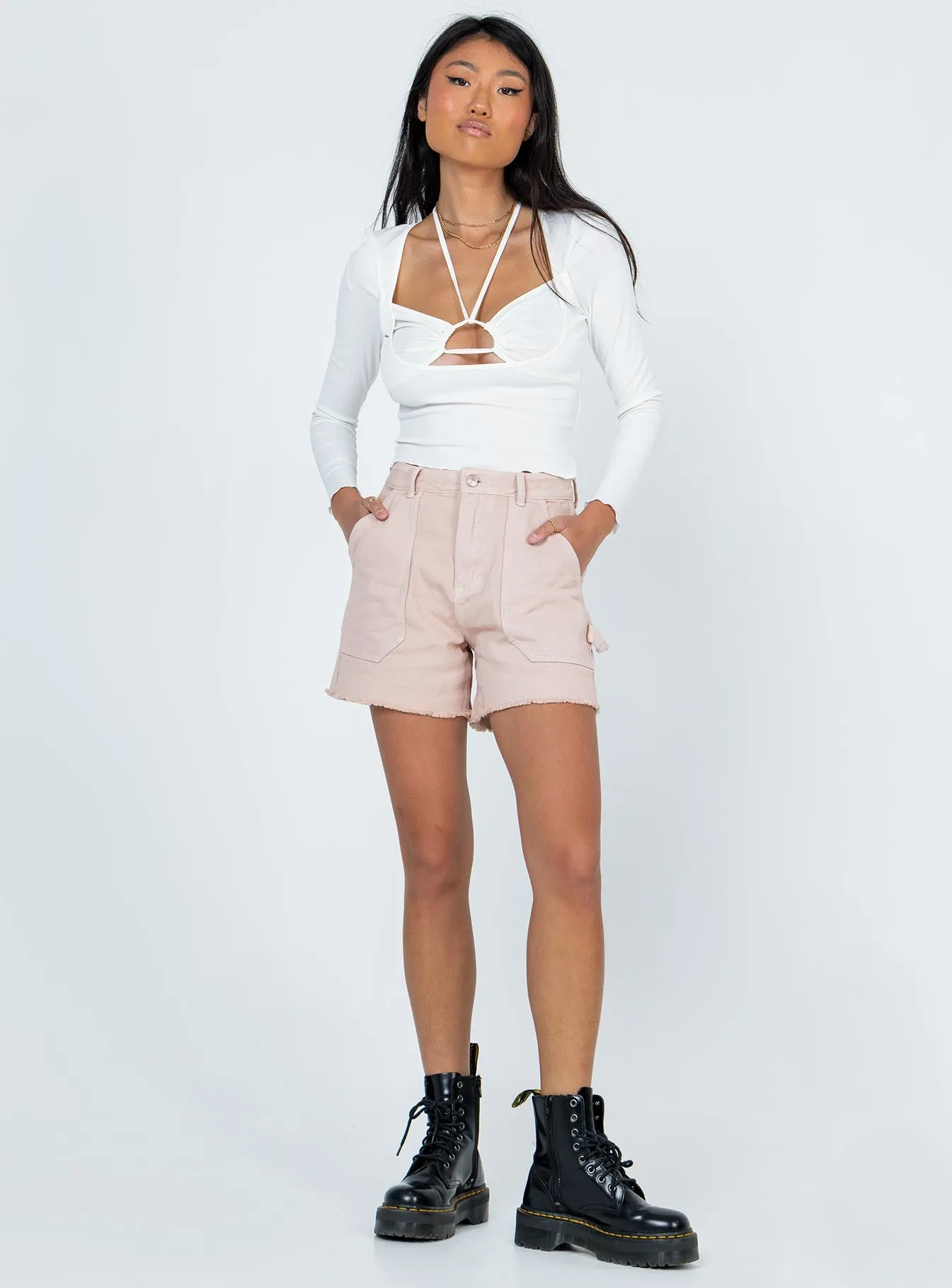 Hadley Mid Rise Shorts Beige TemperatureControlTechnology Breath Skin