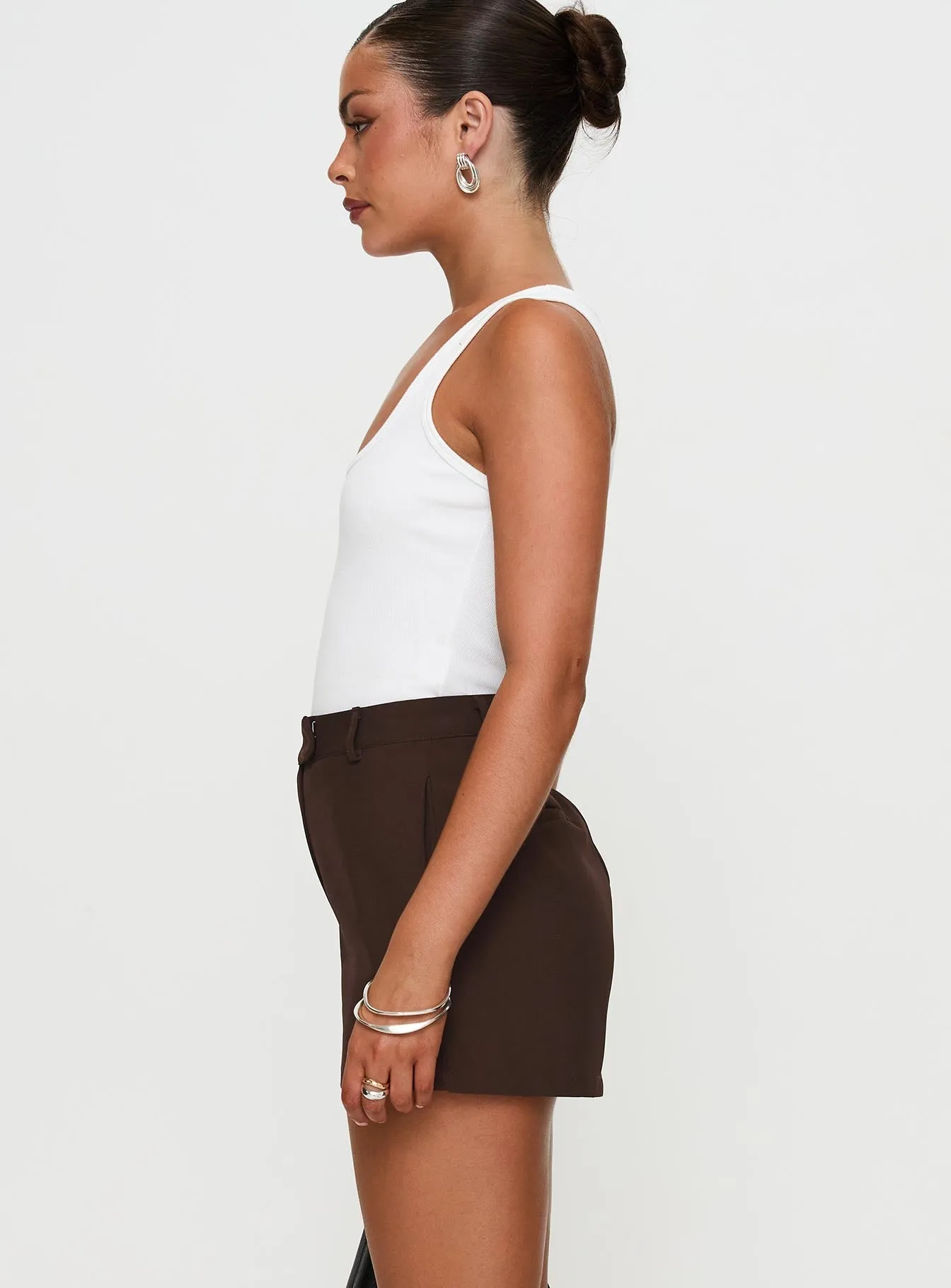 Office Glam Ellerie Tailored Shorts Chocolate