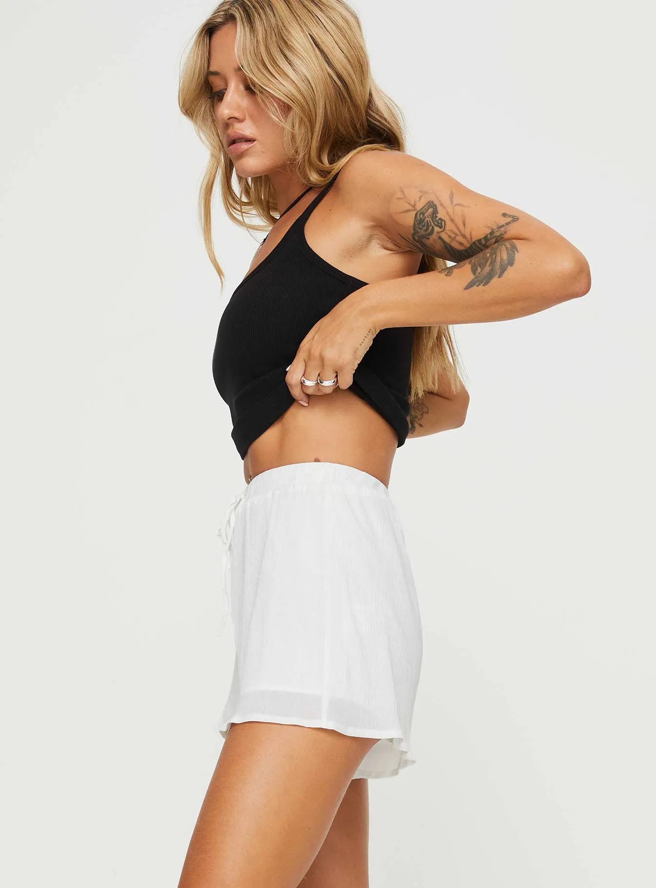 MultiPocket Design Hunt Shorts White