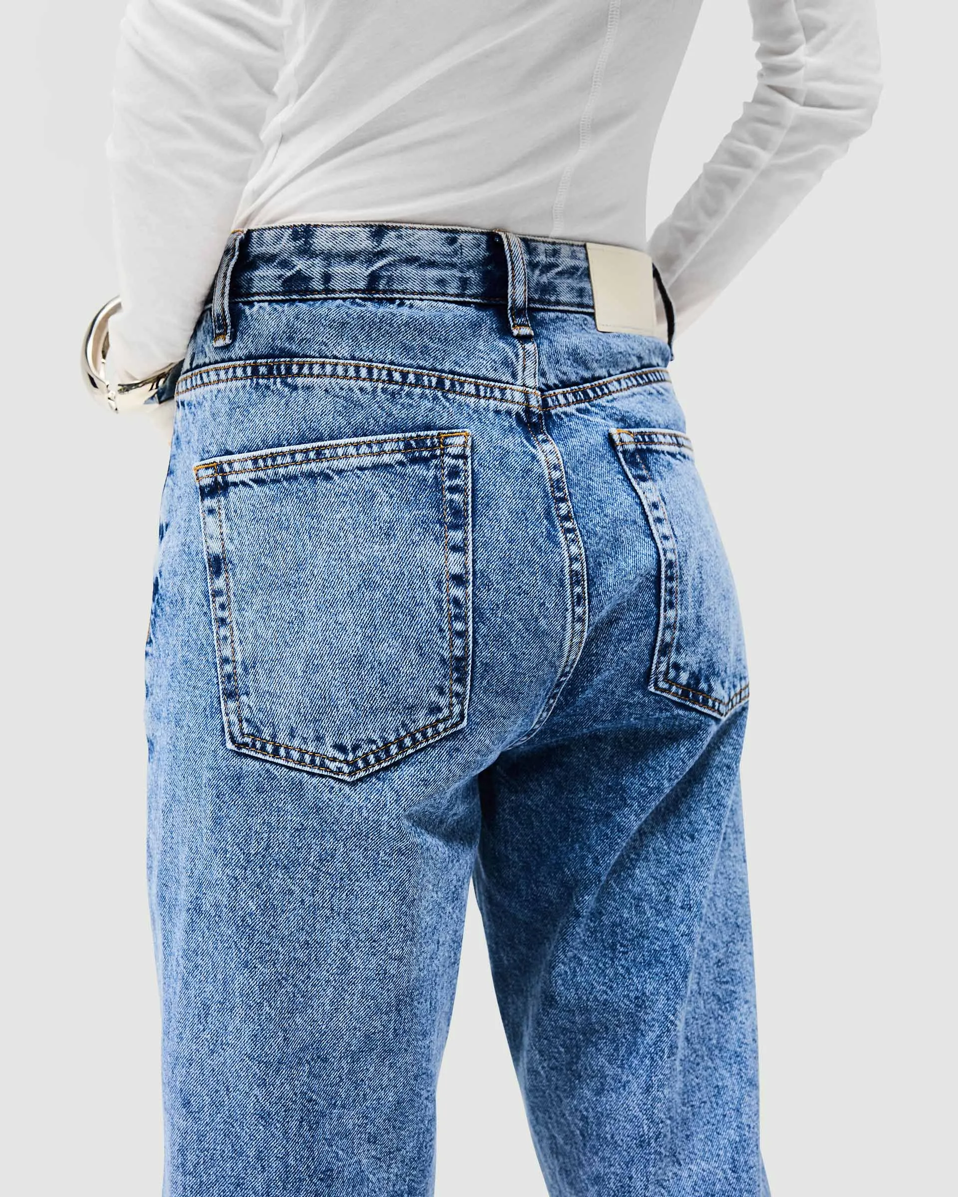 Split Hem Straight Jean - Washed Blue Double Stitched Seams Athlete Fit Modern Autumn Days