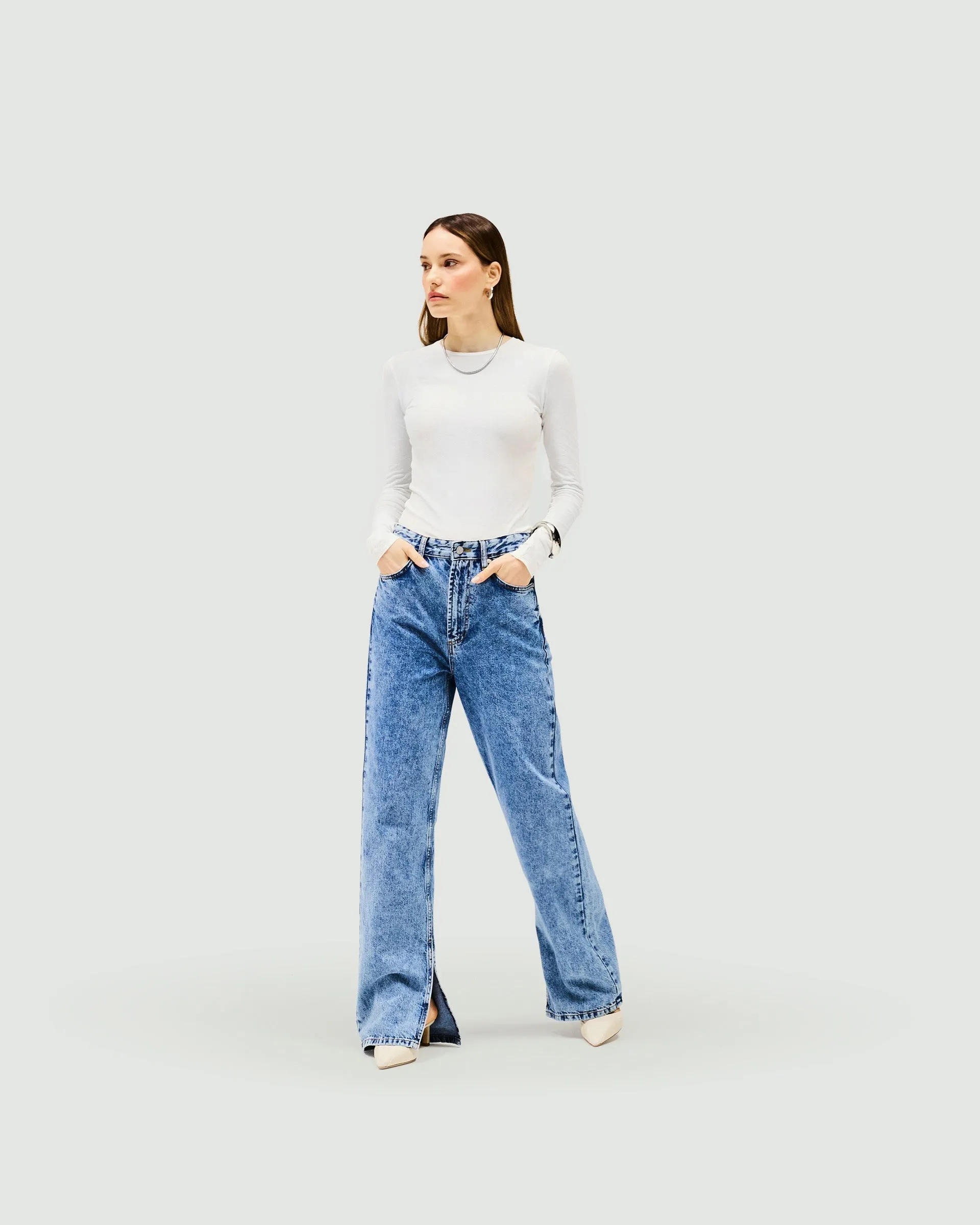 Fashion Lover Classic Wear Modern Minimalist Split Hem Straight Jean - Washed Blue