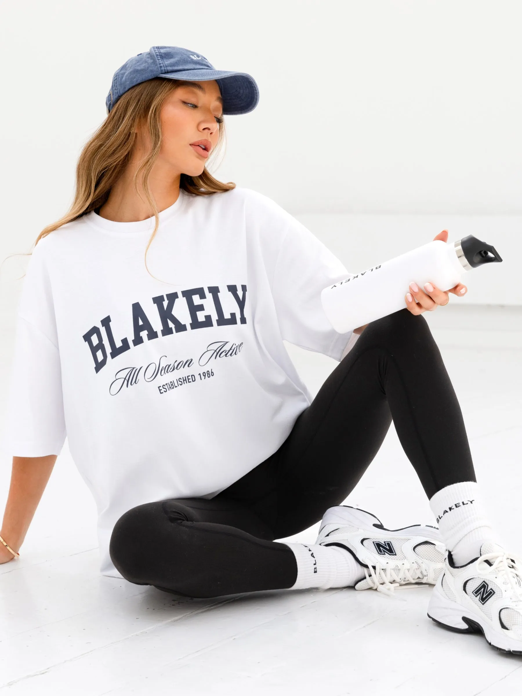 Melrose Ultra Oversized T-Shirt - White & True Navy Perfect for Vacation