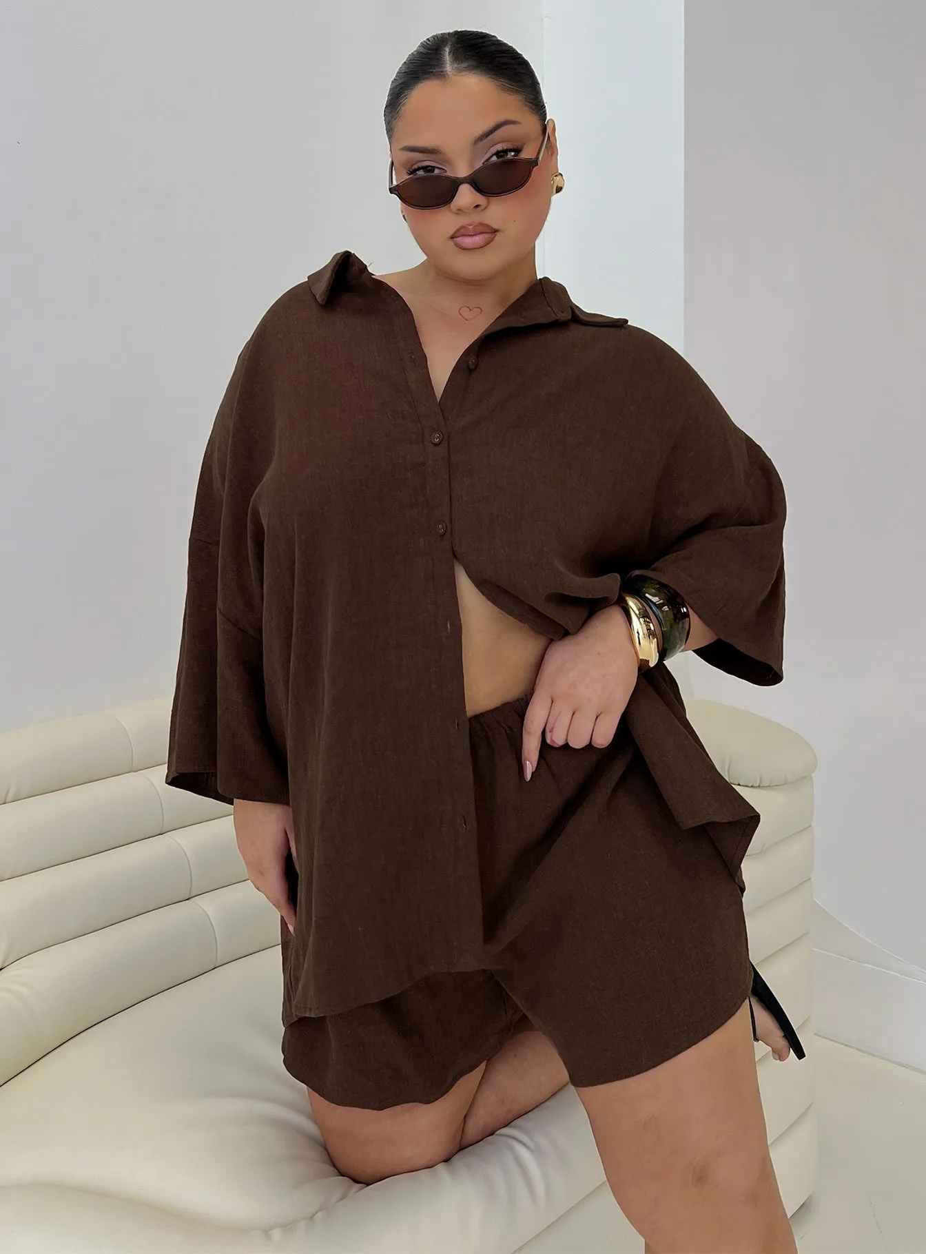 StretchPaneling Italian Flair Peni Drawstring Linen Shorts Chocolate Curve