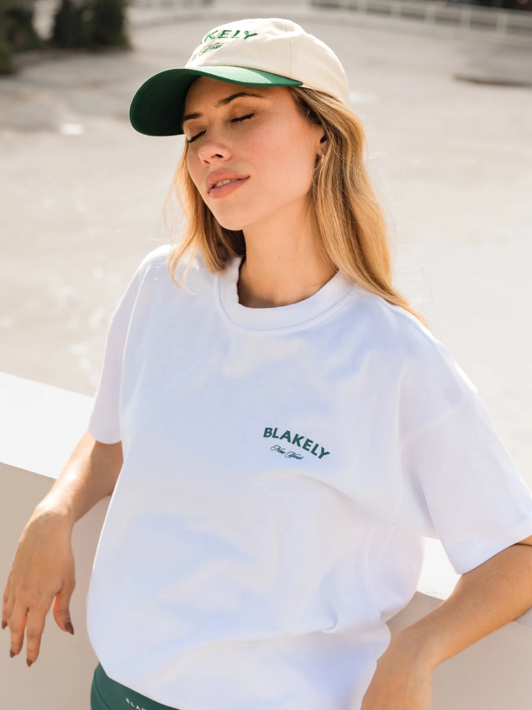 Fashionable Look ReinforcedNeckline Crest Oversized T-Shirt - White & Pine Green