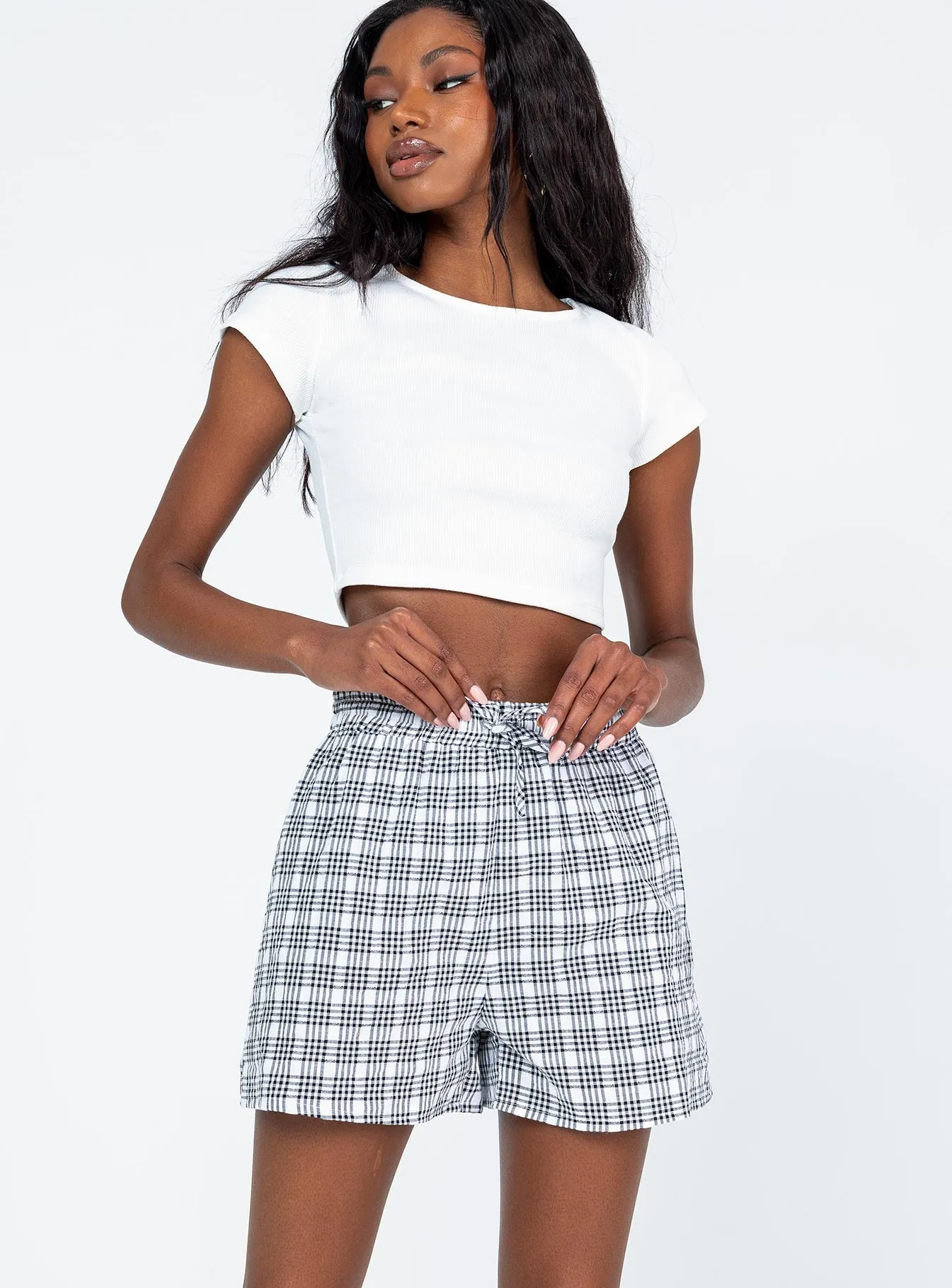 QuickReleaseClosure WrinkleResistant Finish Helenie Shorts Black