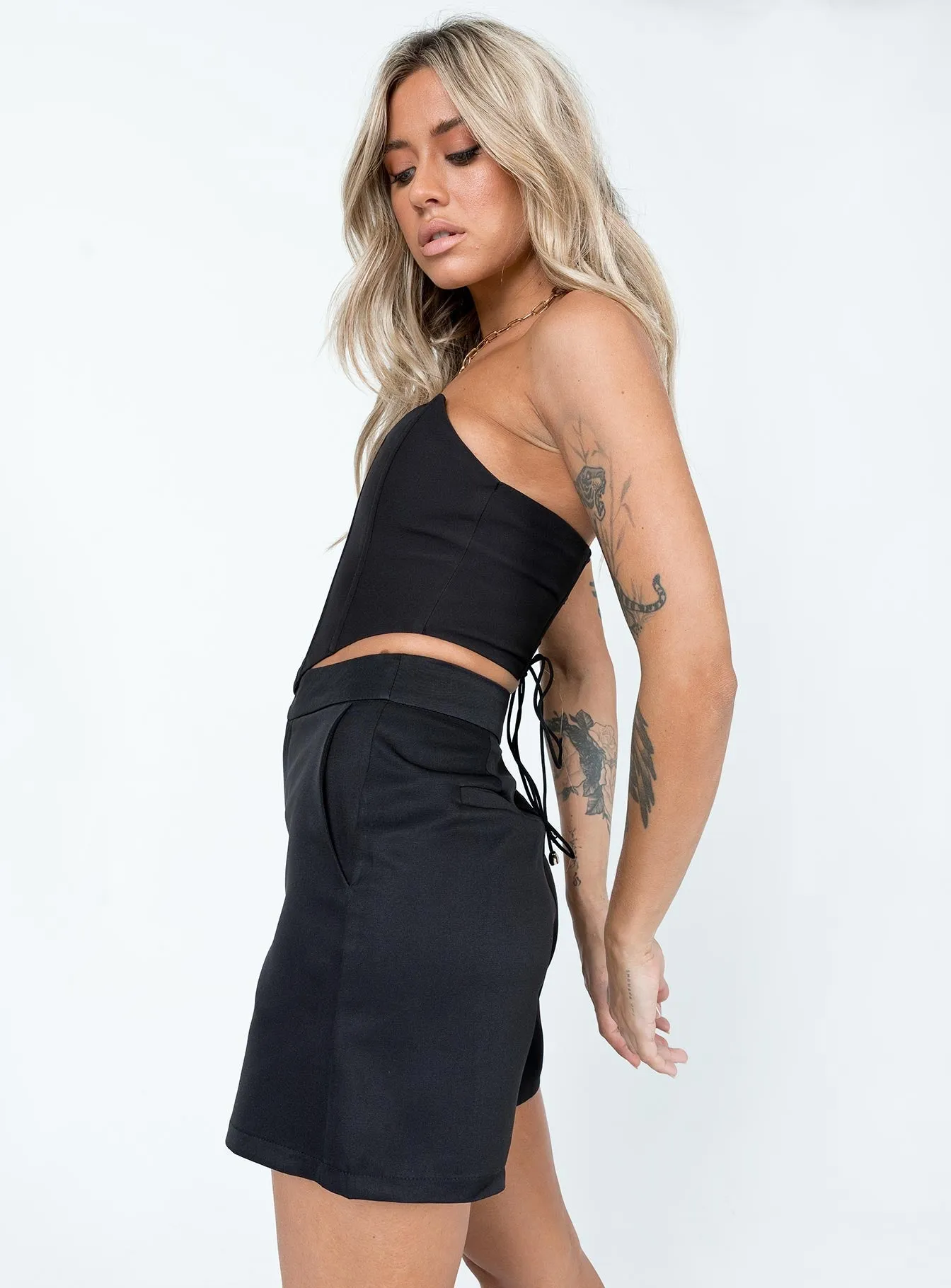 TaglessNeckline Jonna Shorts Black