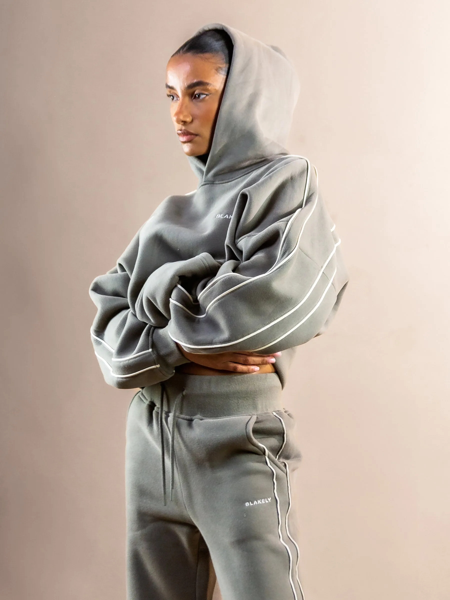 On-The-Go Style Warm Garment Apex Pro Oversized Hoodie - Safari Green
