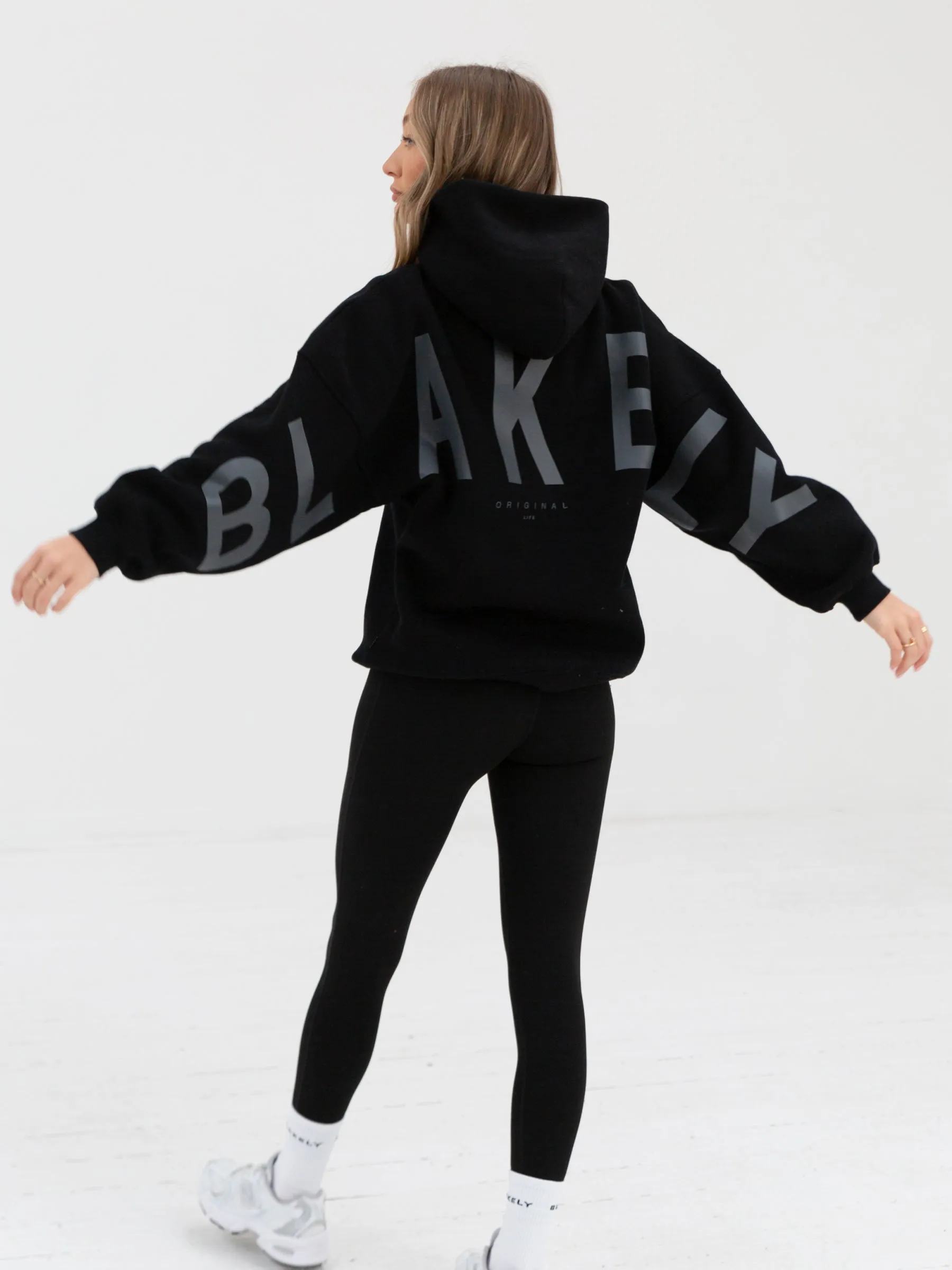 Winter Fashion Classic Fit Tonal Isabel Oversized Hoodie - Black