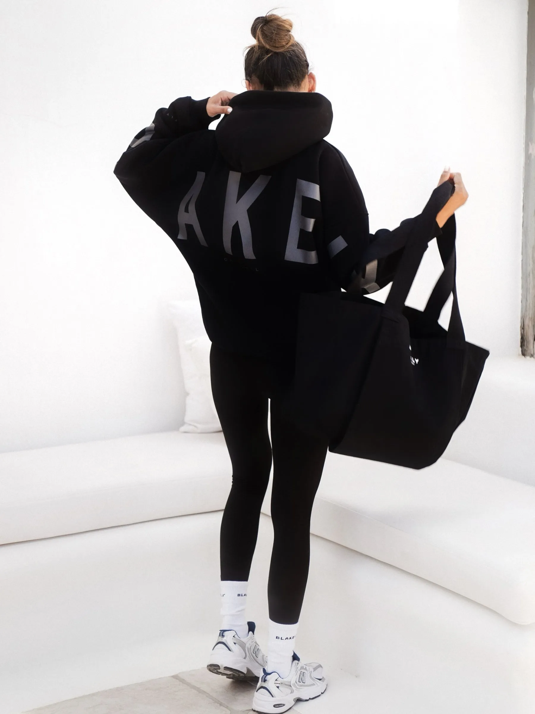 Tonal Isabel Oversized Hoodie - Black Classic Fit