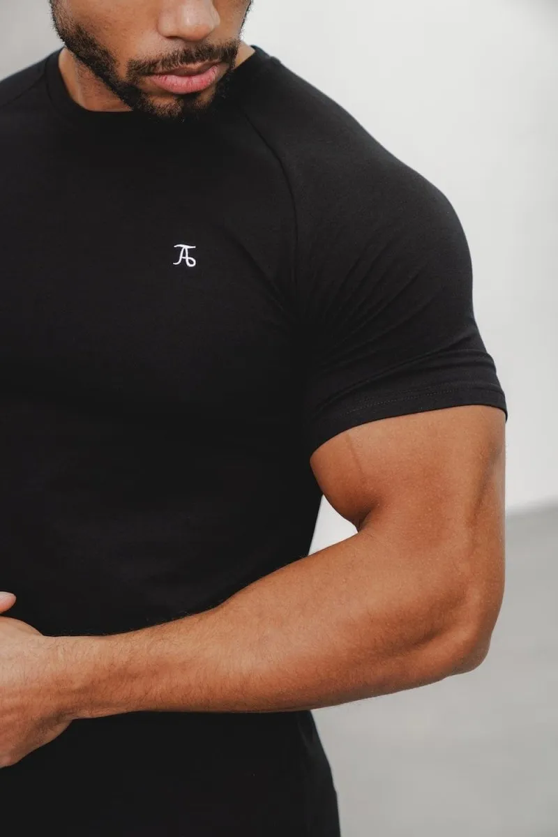 Casual Everyday Abrasion Resistant Fabric Premium Athletic Fit T-Shirt in Black