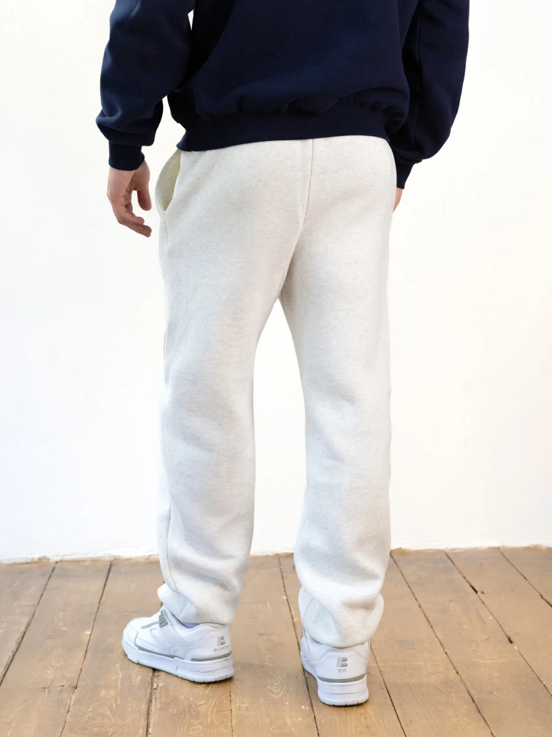 Quick Access Zippers Smart Style Italic Linear Relaxed Sweatpants - Marl White