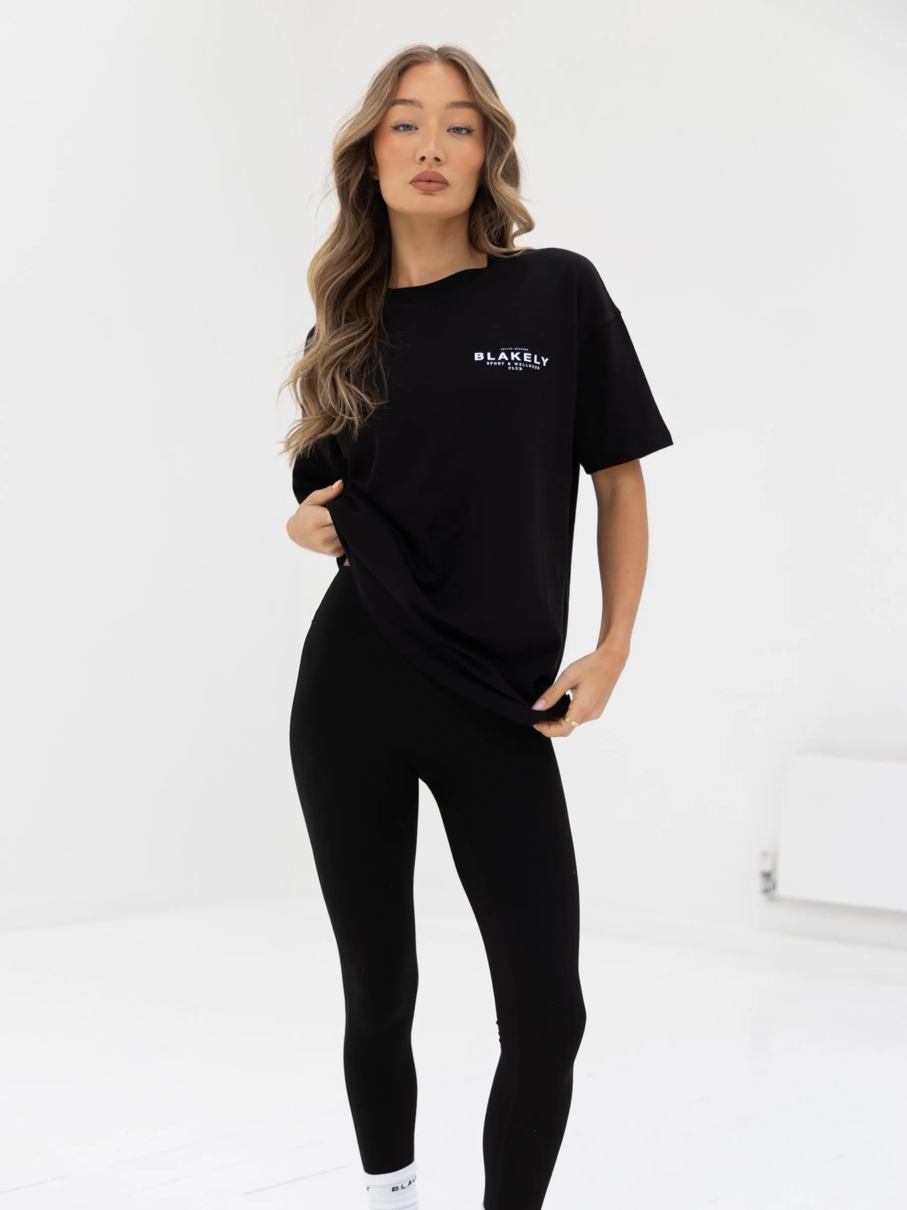 Active Studios Oversized T-Shirt - Black High-Quality Cotton Weekend Comfort