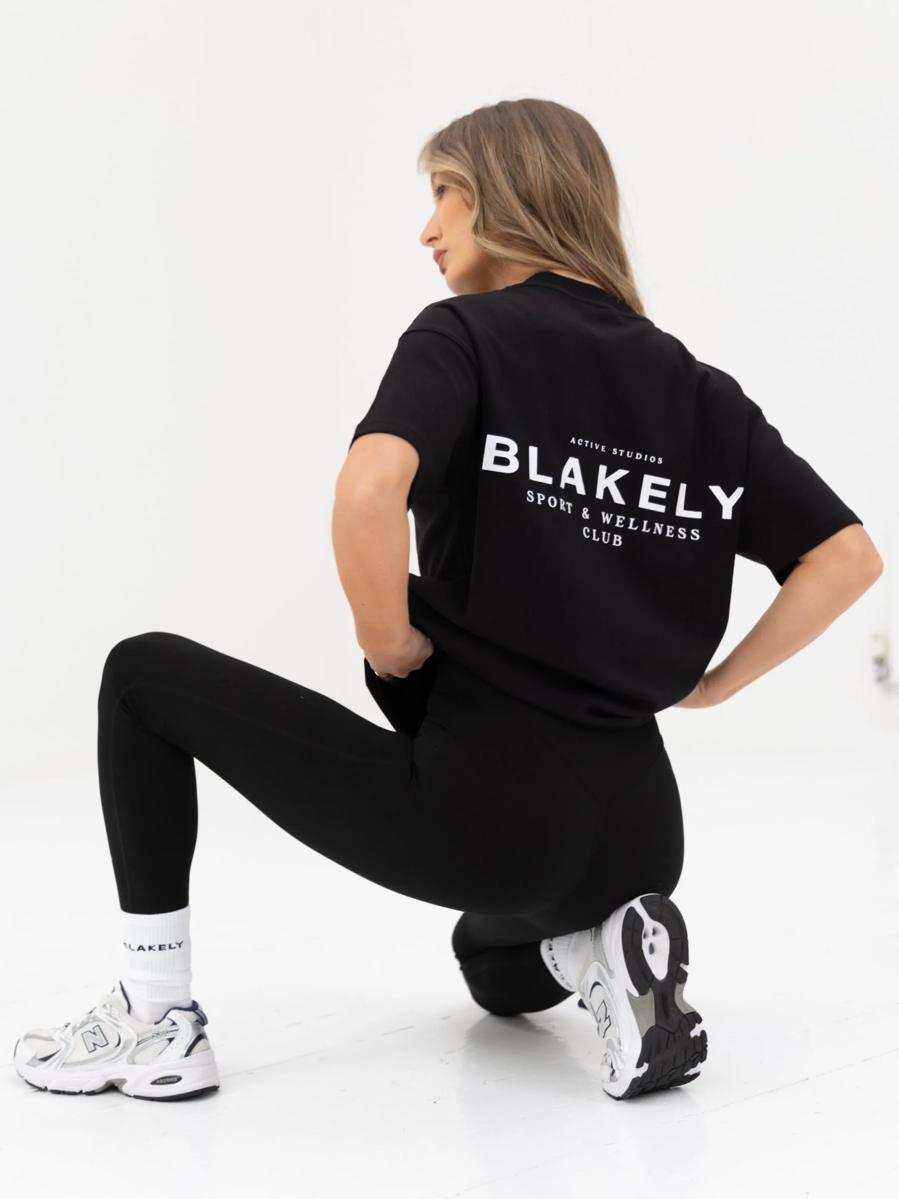 Sporty Vibe Active Studios Oversized T-Shirt - Black