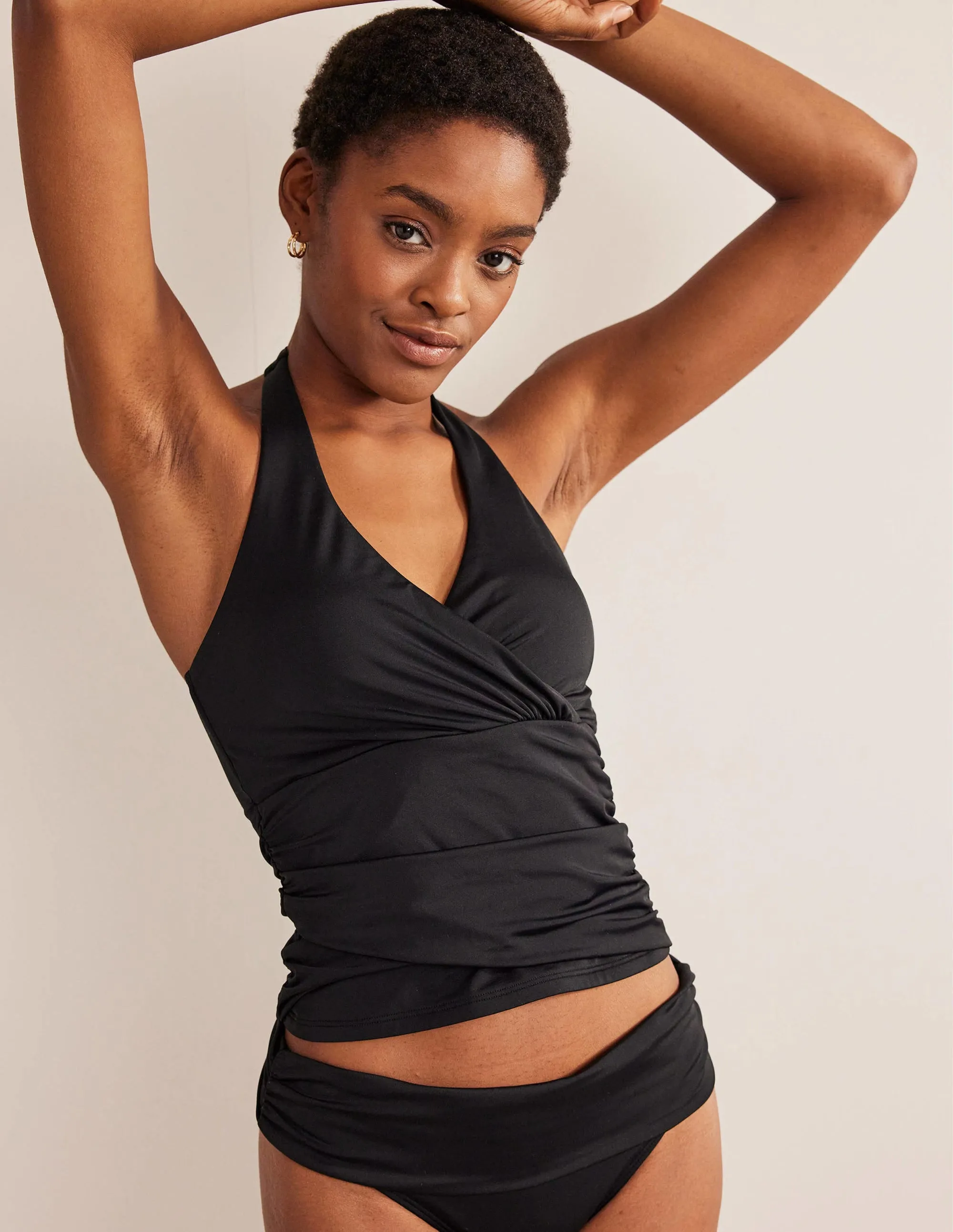 Levanzo Halter Tankini Top-Black Water Activities Thermal Bonded Edges