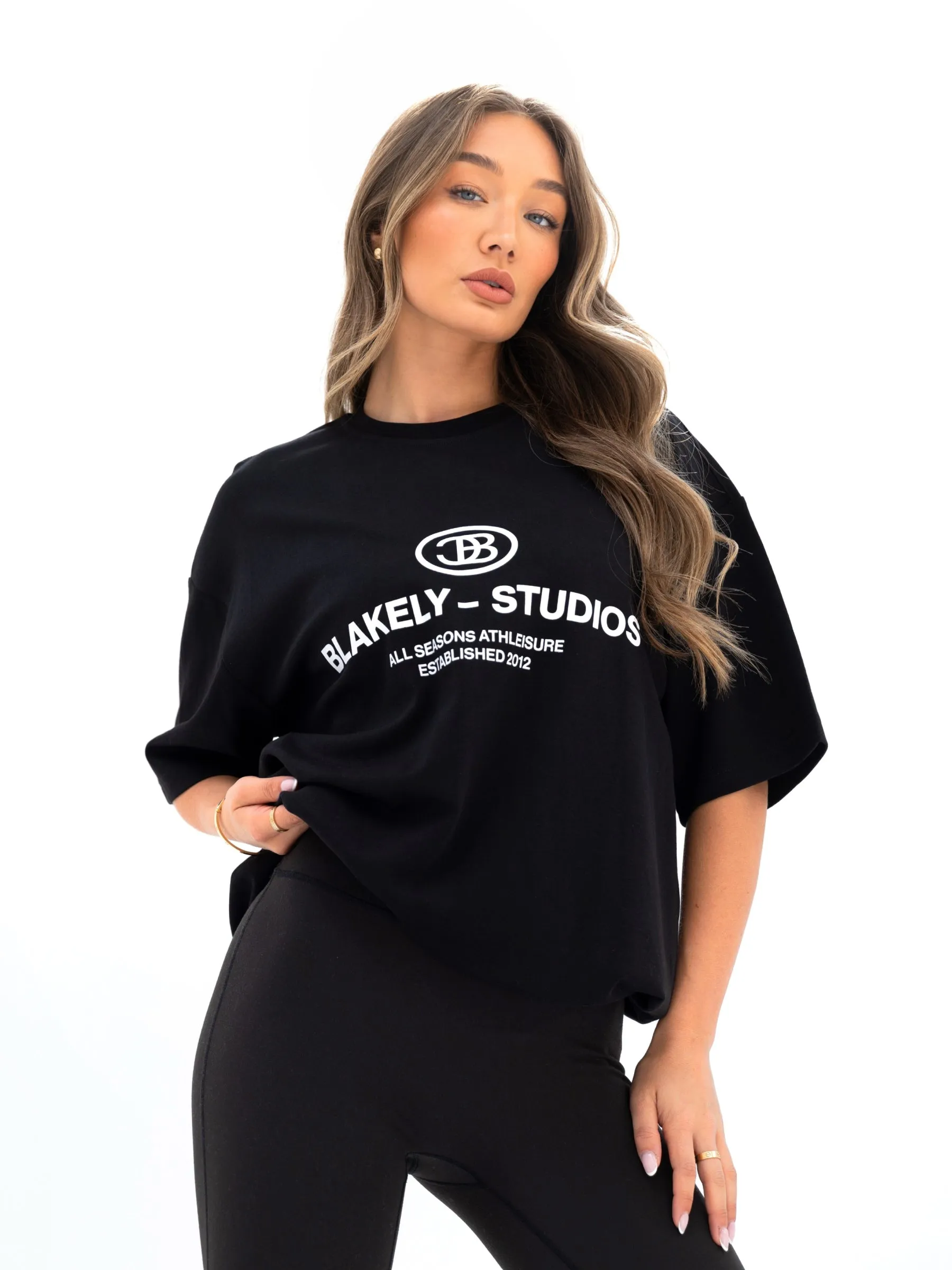 Sporty Style Madison Ultra Oversized T-Shirt - Black