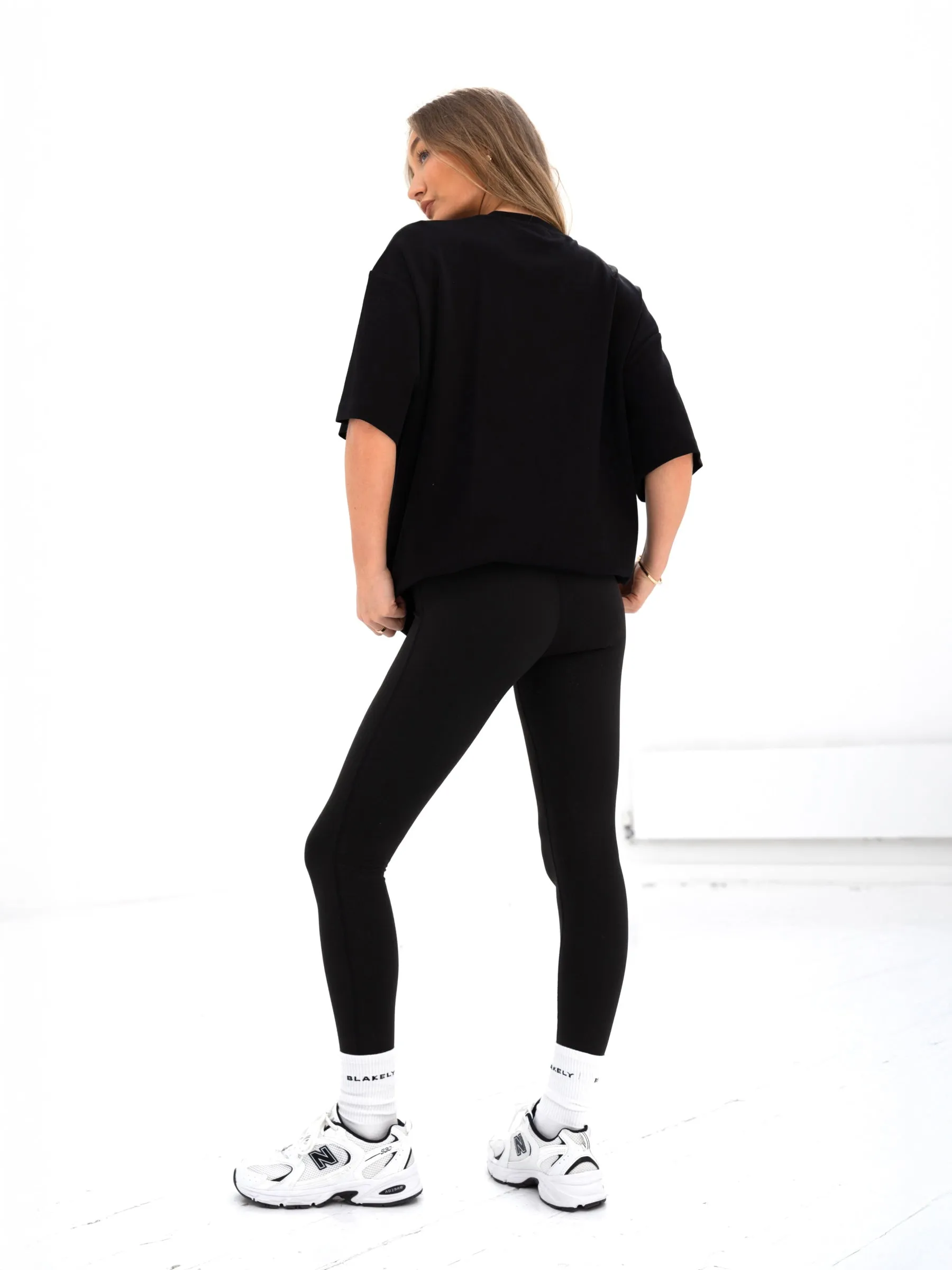 Madison Ultra Oversized T-Shirt - Black EasyCare Fabric