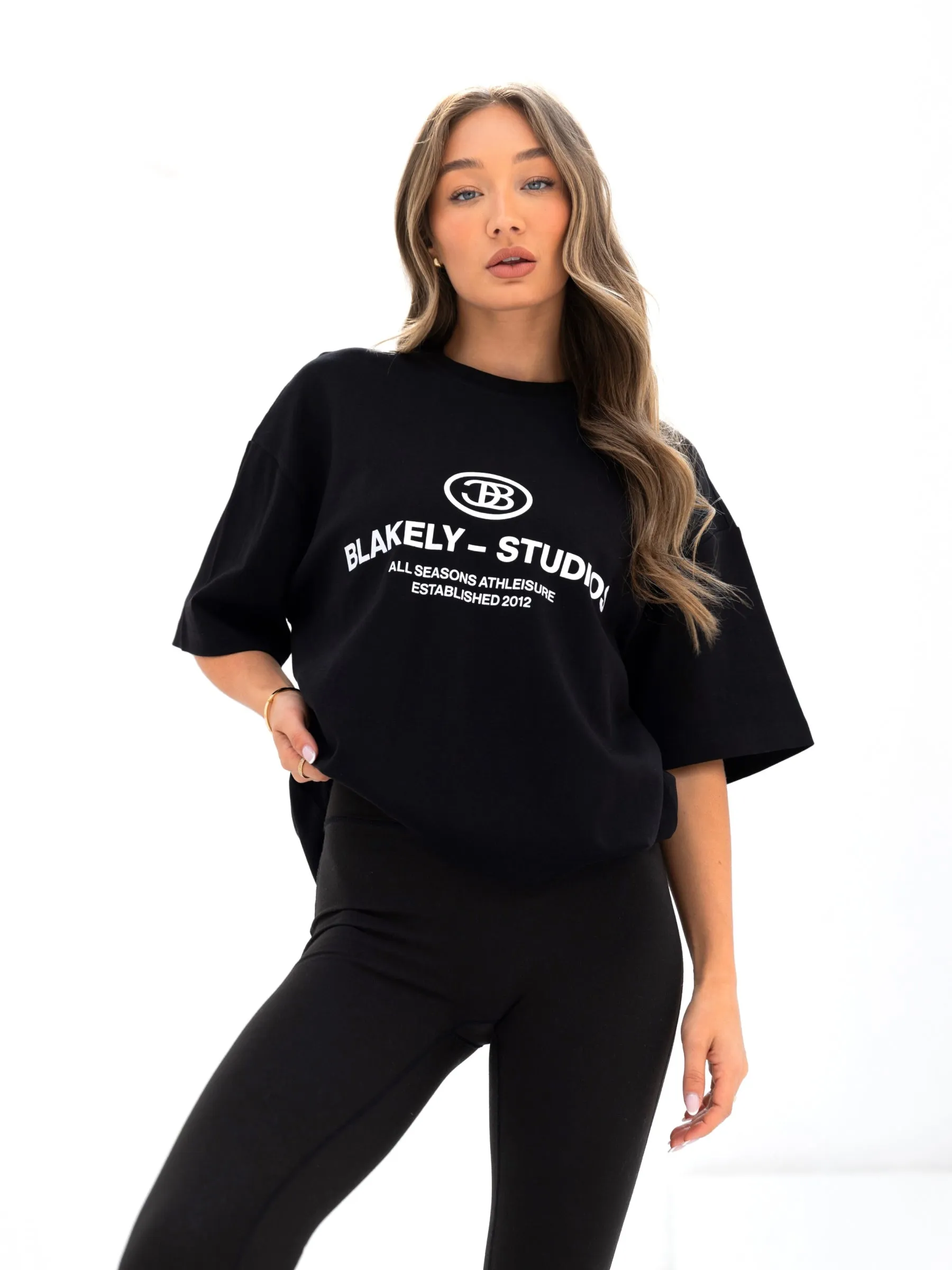 Sporty Layer Moisture Management Madison Ultra Oversized T-Shirt - Black