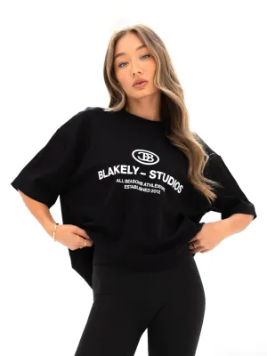 Light Outfit NeutralTonesCollection Madison Ultra Oversized T-Shirt - Black