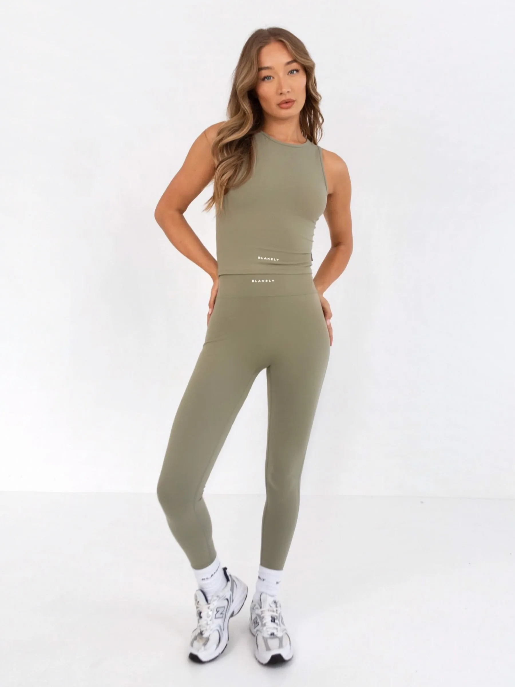 City Walk Minimalist Style Body Flex Ultimate Soft Lifestyle Leggings - Olive