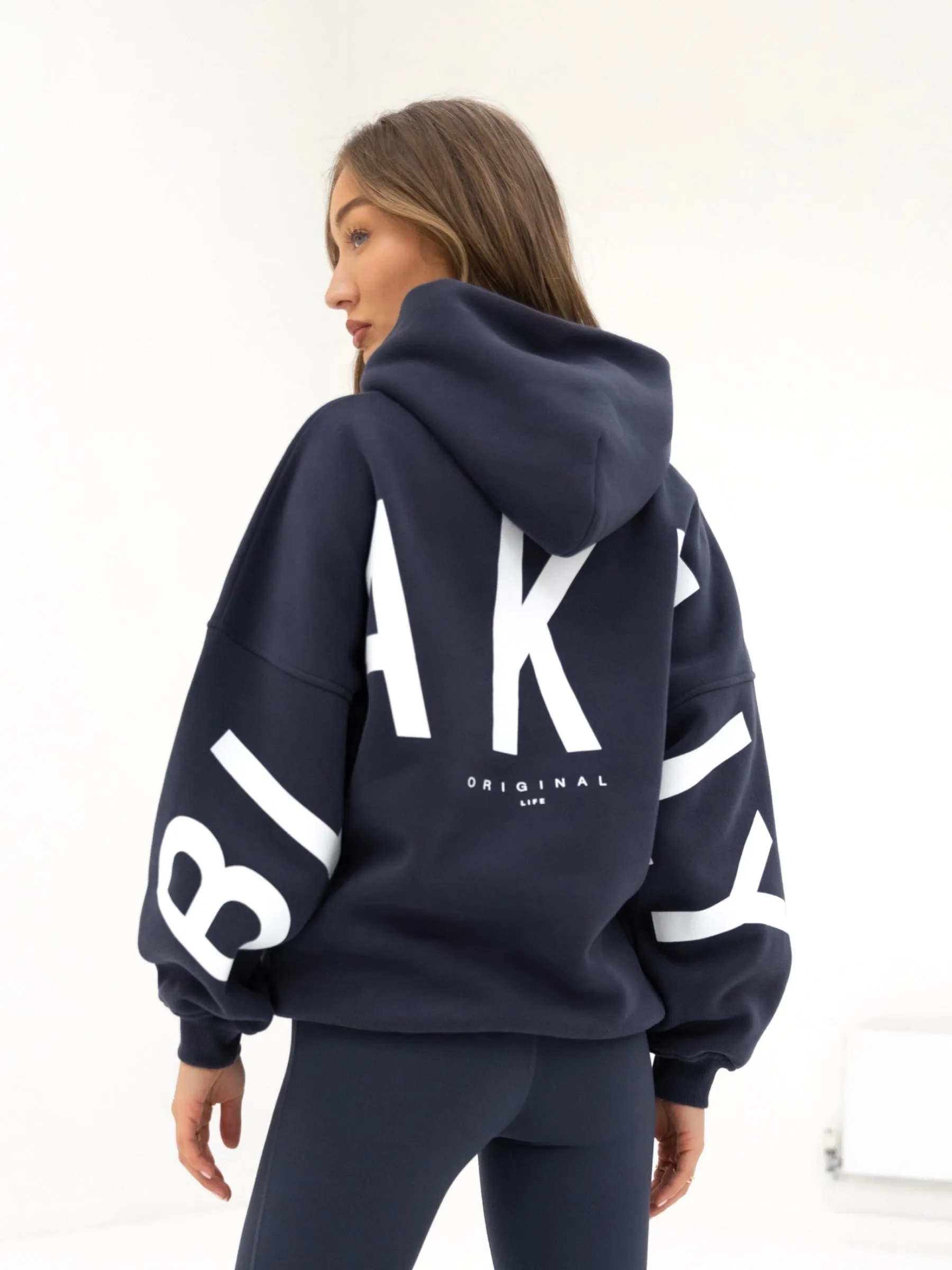Isabel Oversized Hoodie - True Navy Tomboy look Street Spirit
