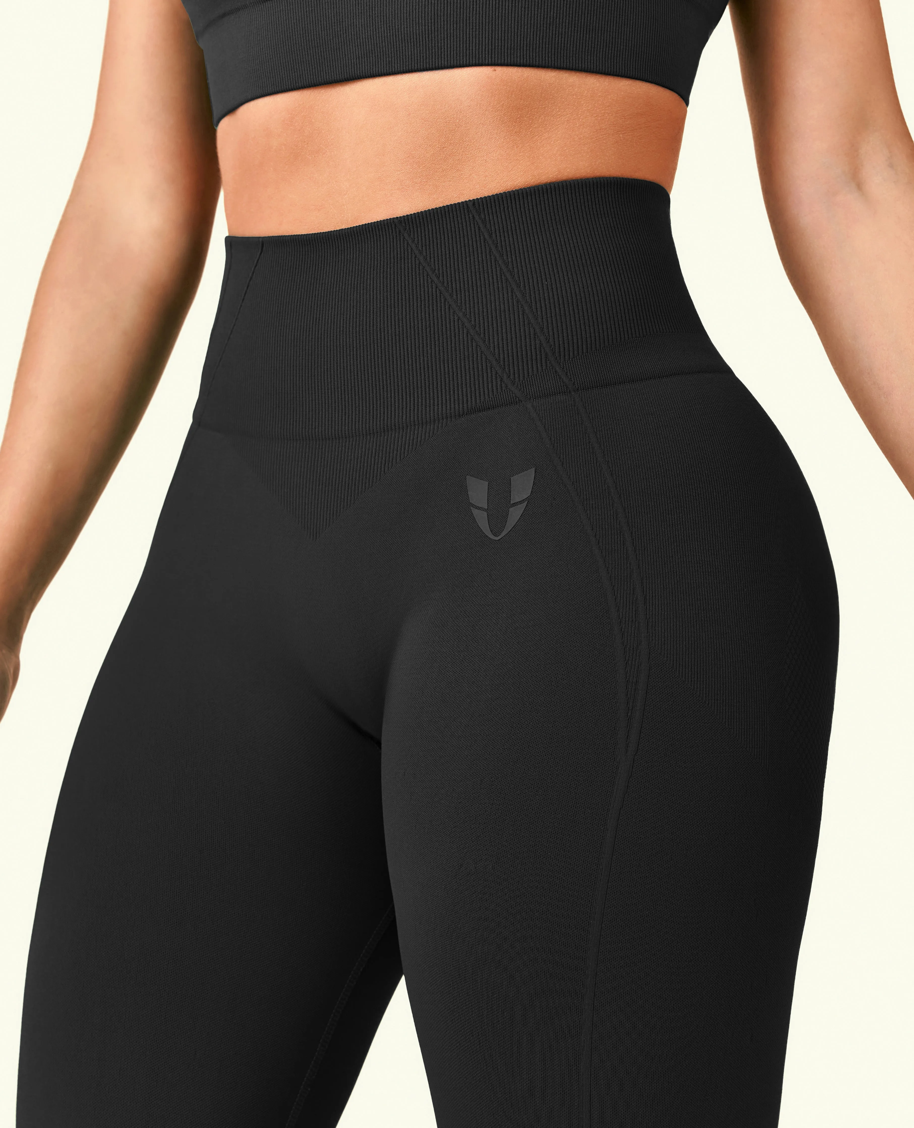 Layered Seam Construction Sculpt Lift Seamless Leggings - Black