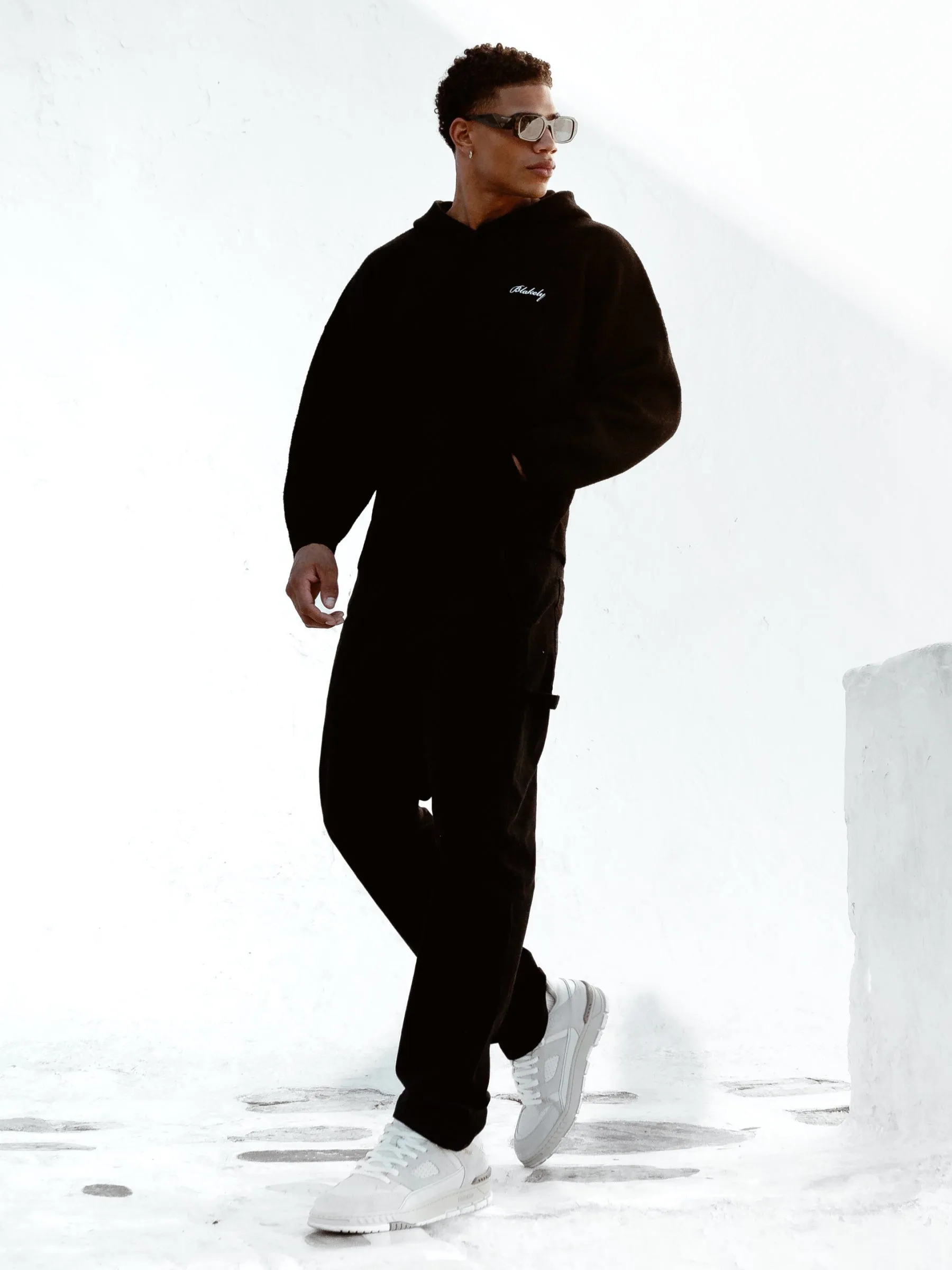 Steampunk style Moisture Wicking Technology Relaxed Knitted Hoodie - Black