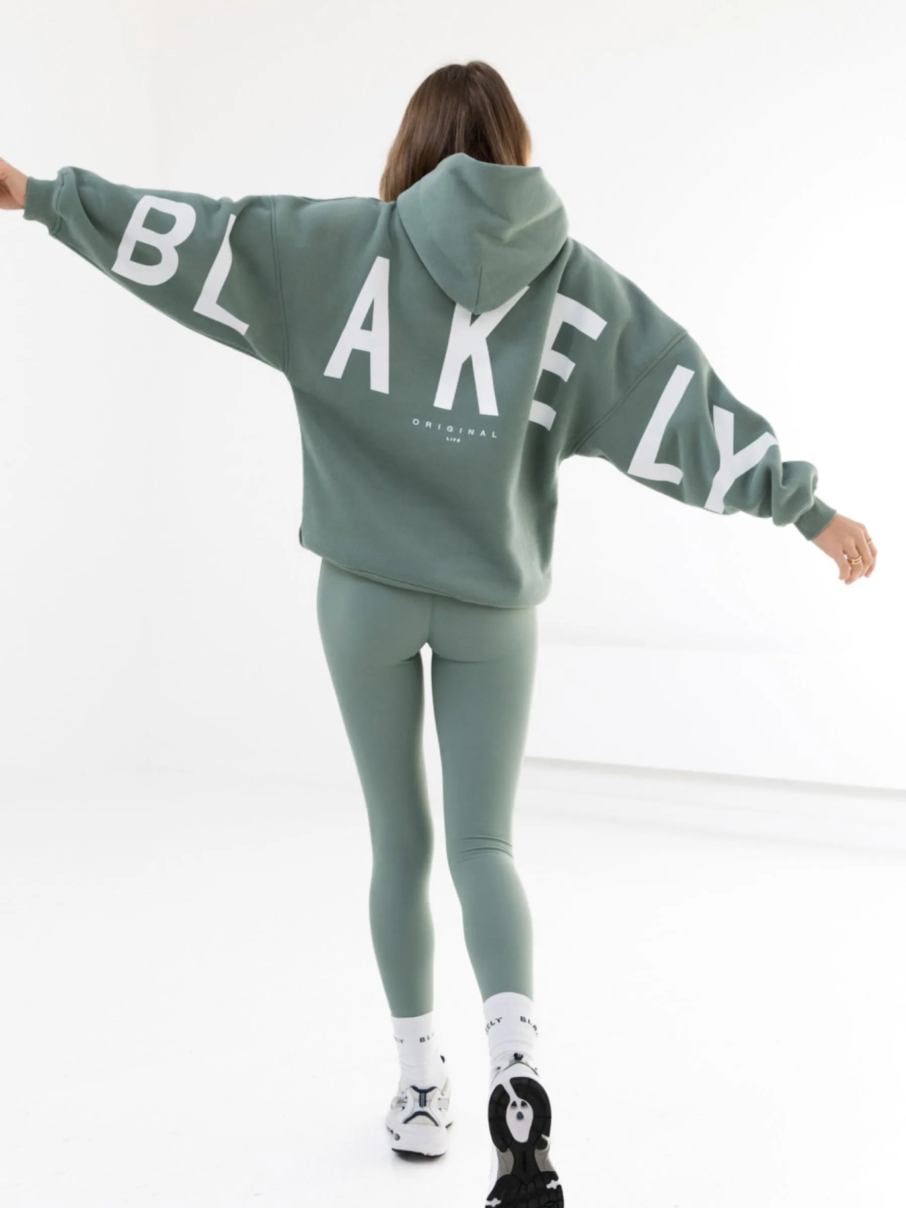 No Sag Shoulder Support Isabel Oversized Hoodie - Sage Green