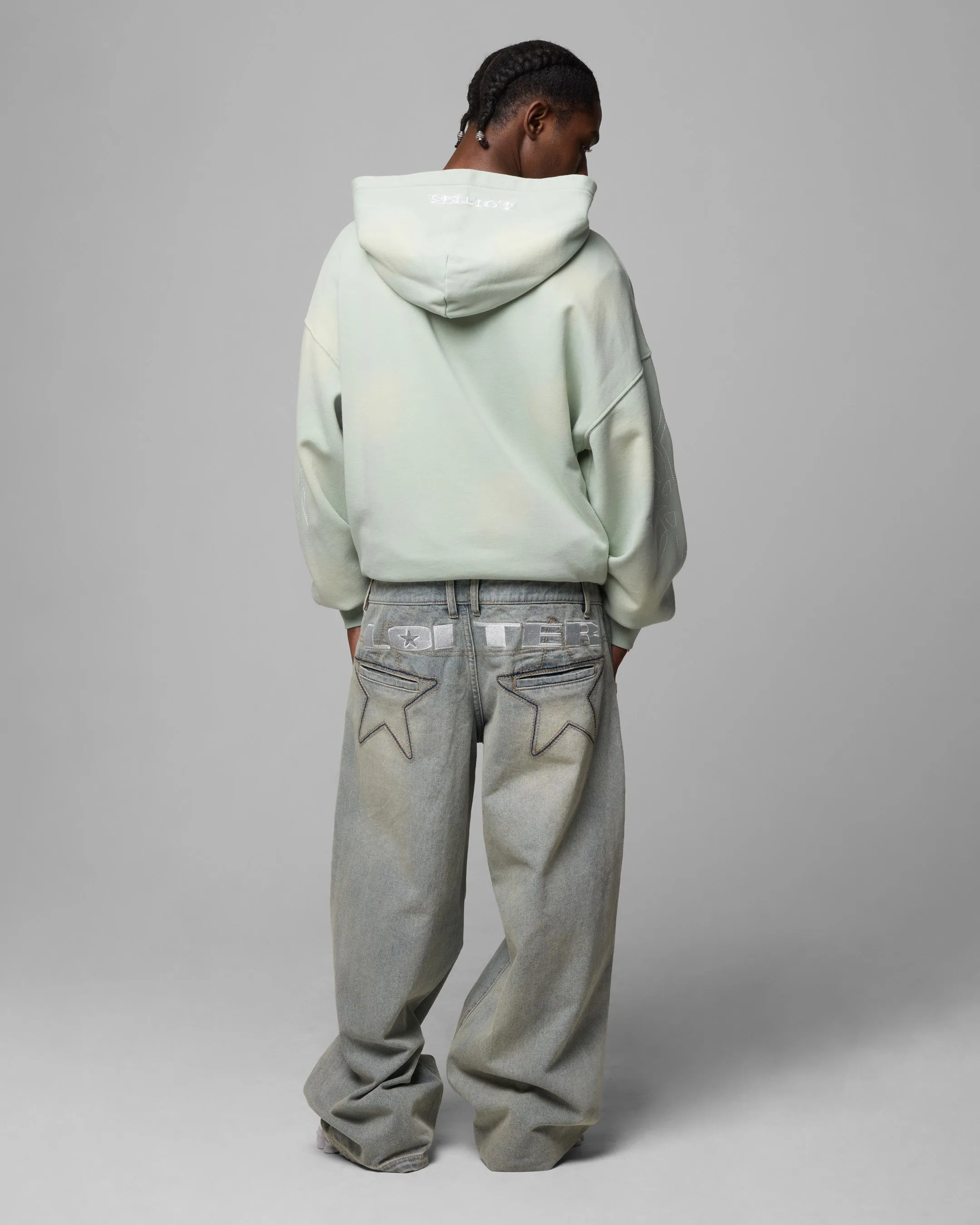 Weekend Uniform Office Wear Chill Outfit Date Night Loiter Star Layered Jeans Washed Blue
