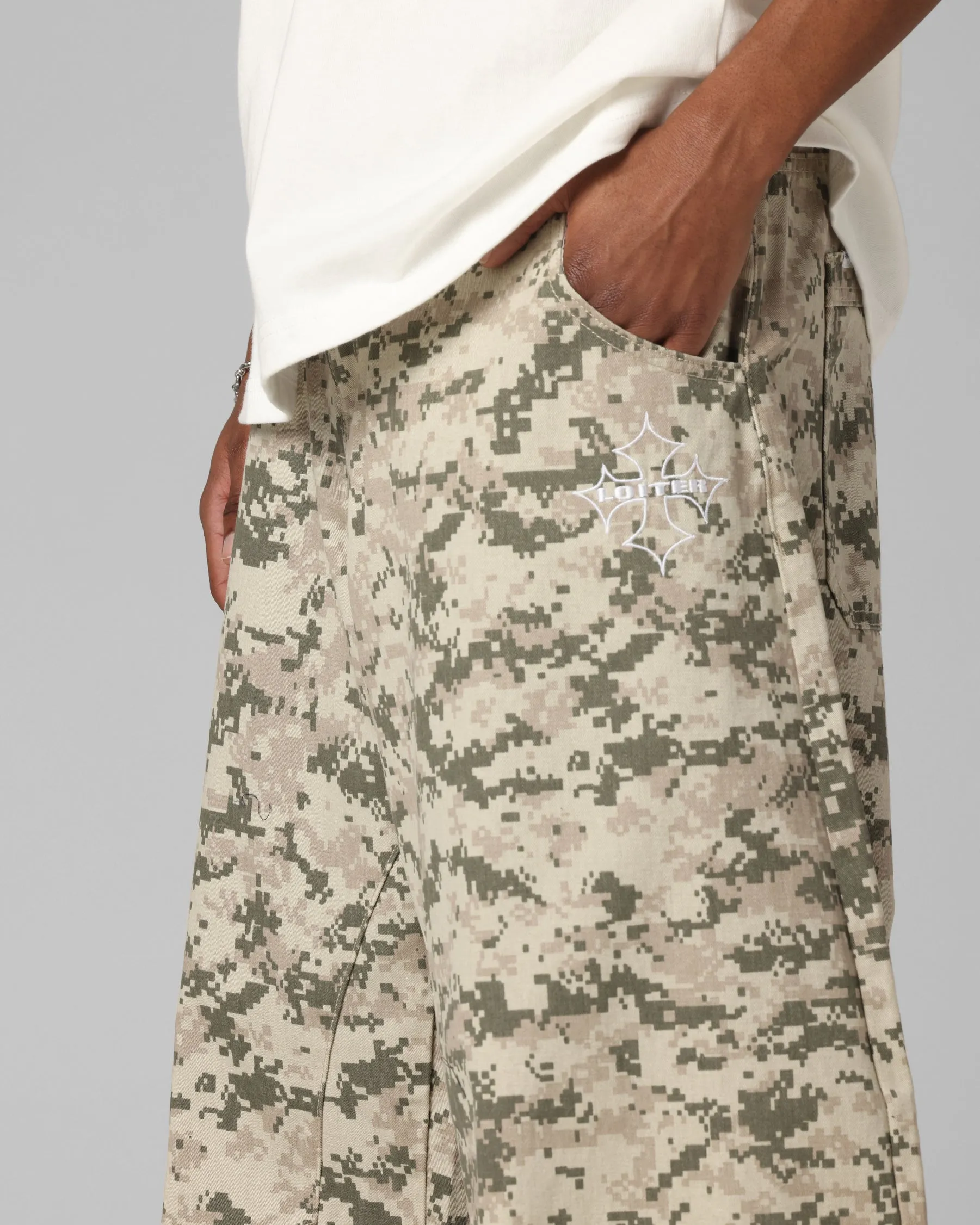 Always Stylish Relaxed Style Loiter F-16 Balloon Jeans Digi Camo