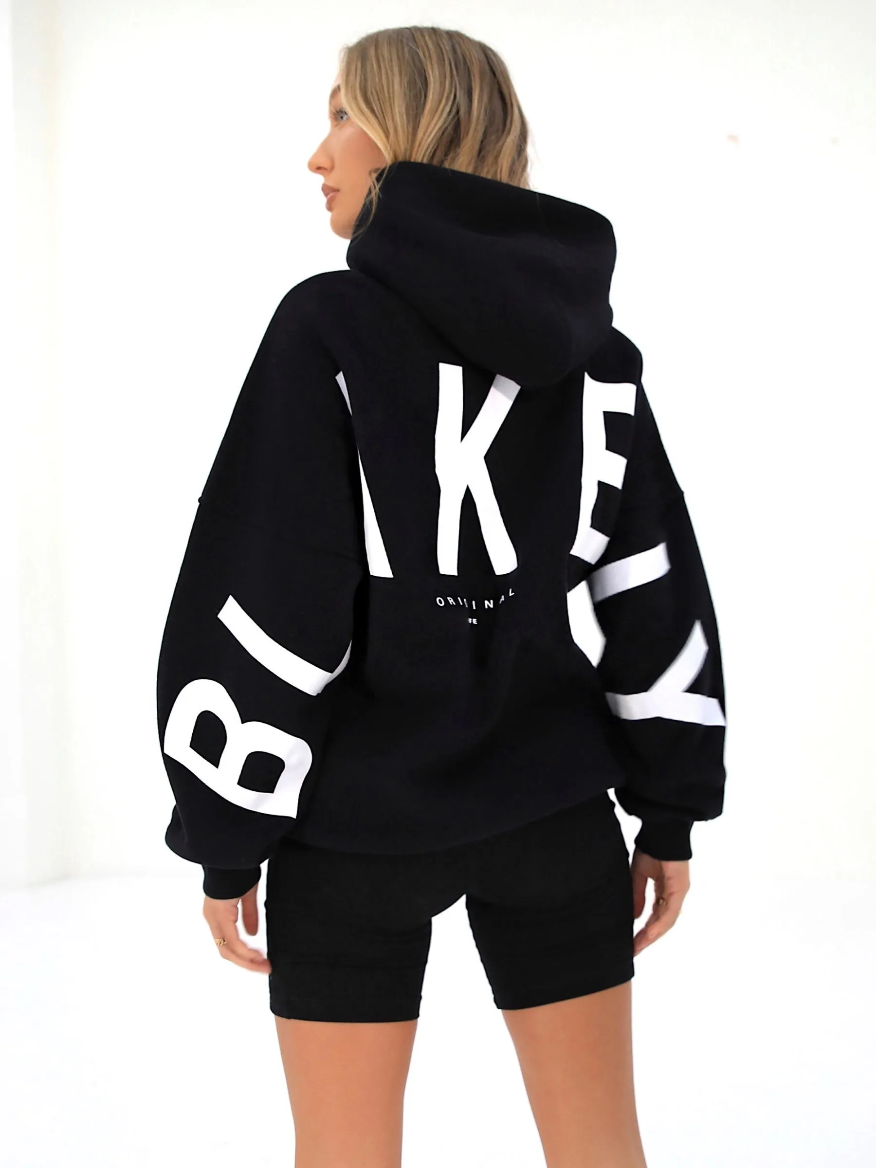 Isabel Oversized Hoodie - Black Minimalist Design Chic Street
