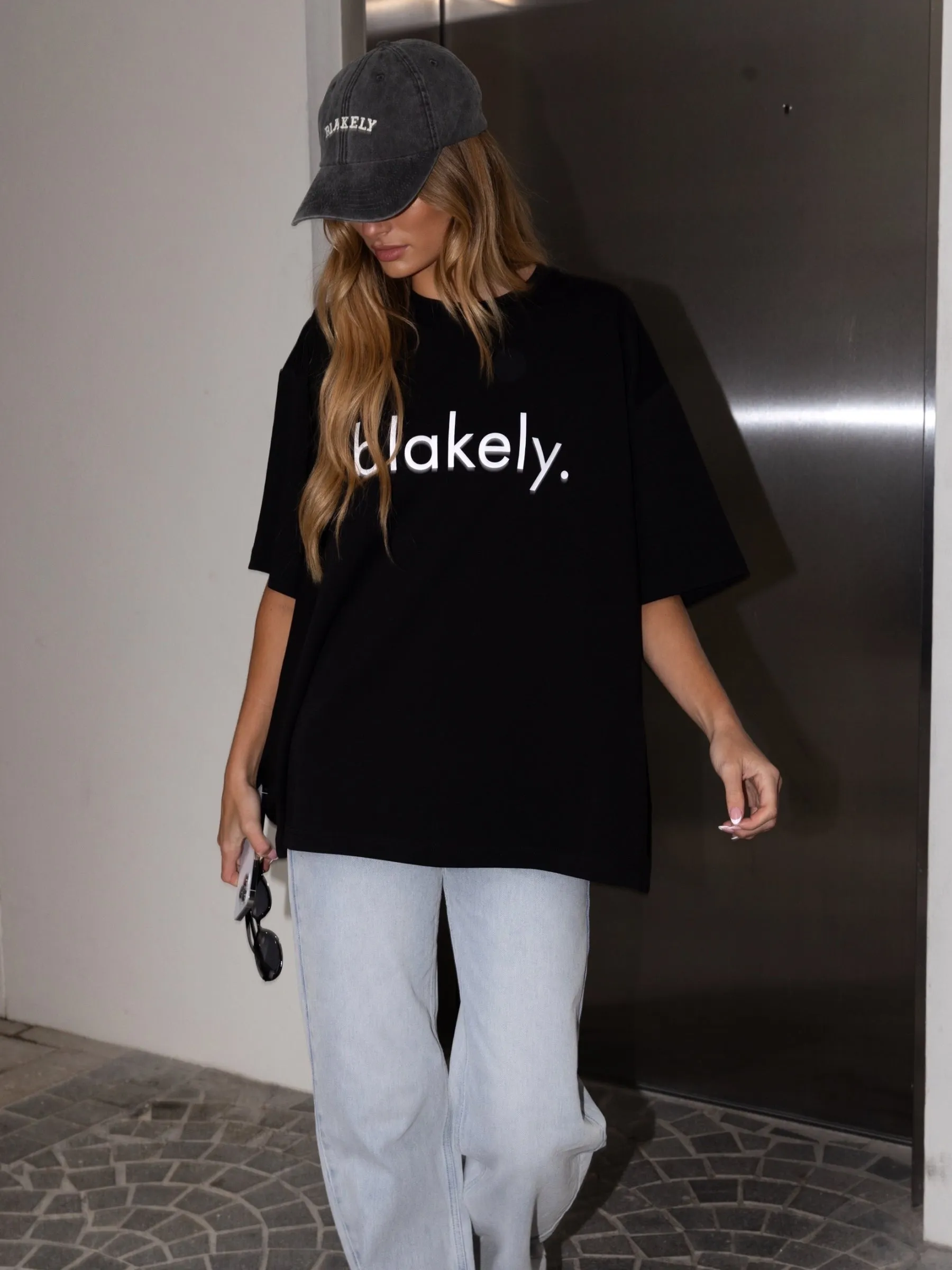 Outdoor Leisure Look Logo Ultra Oversized T-Shirt - Black