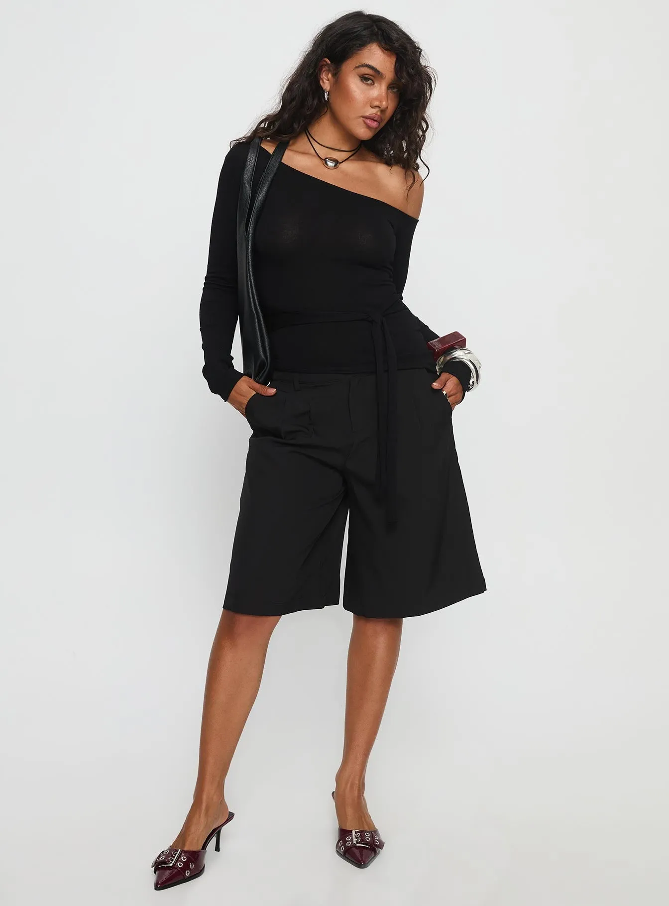 Brynah Pintuck Tailored Short Black LightweightDesign