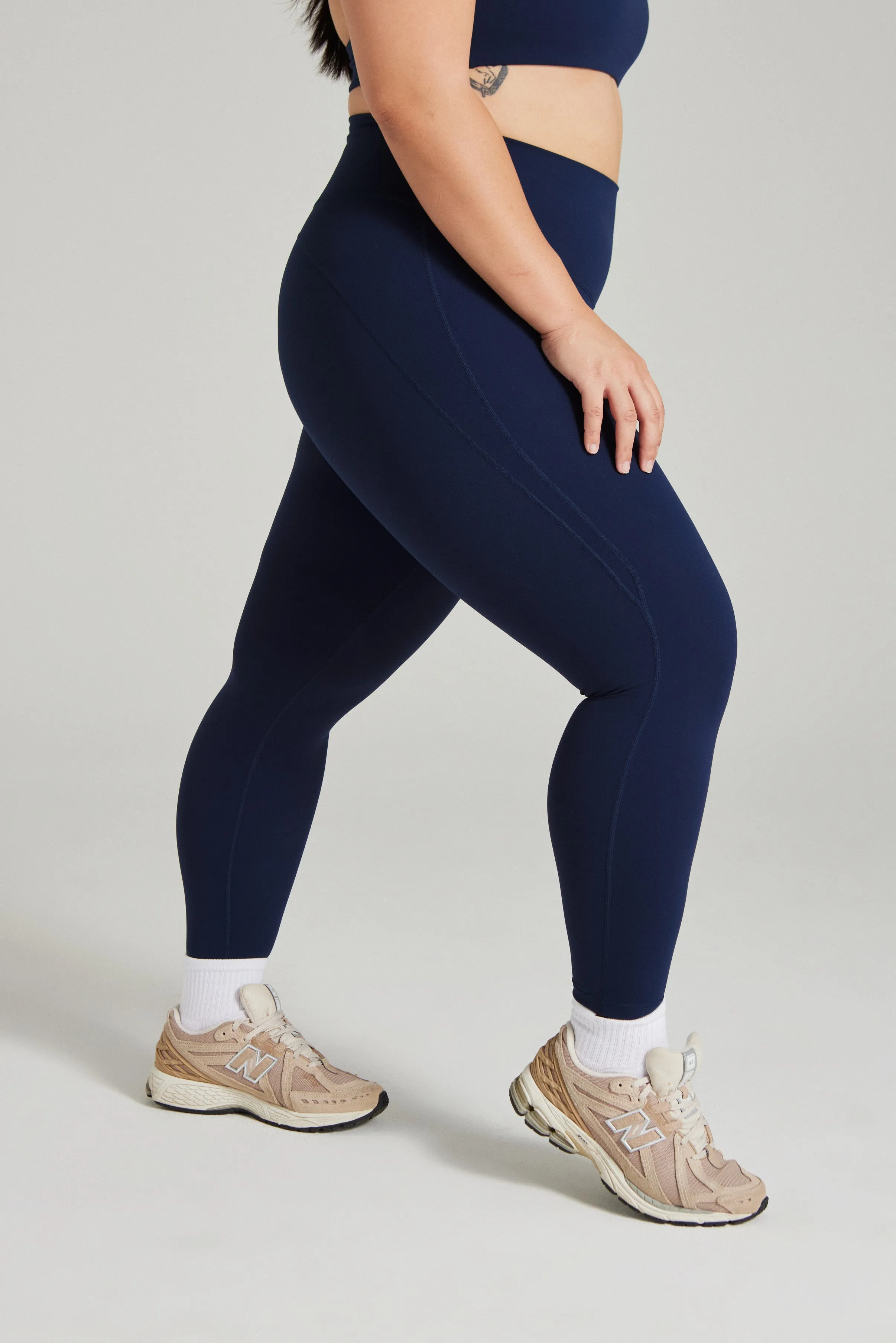 Dance Practice Lightweight Material Contour Classic Leggings (Full 24") in Dive