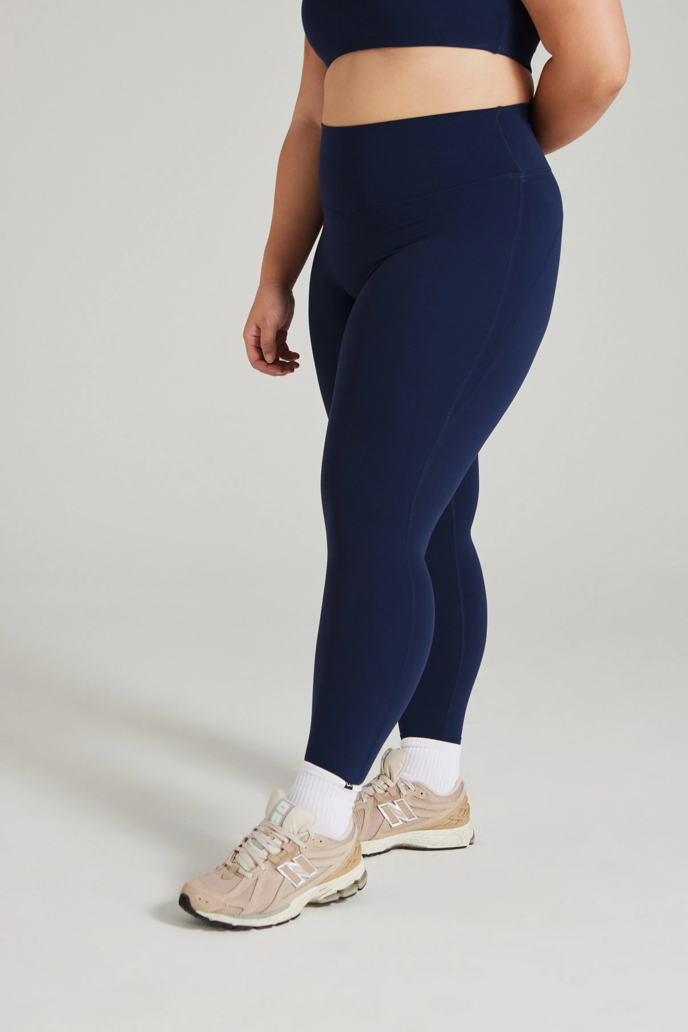 Reflective Logo Detail Contour Classic Leggings (Full 24") in Dive