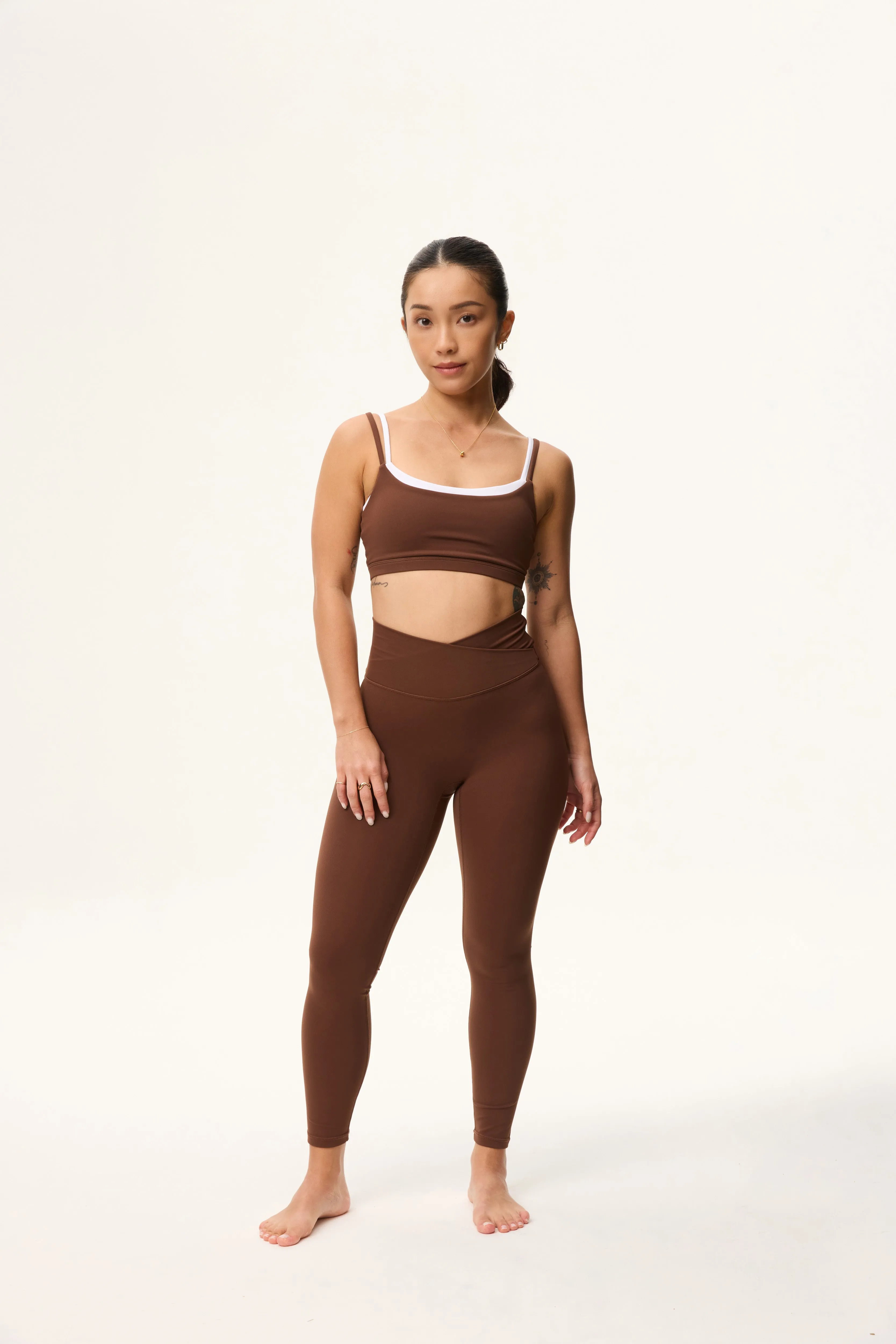 Essential Style V Leggings (Full 24") in Chocolate