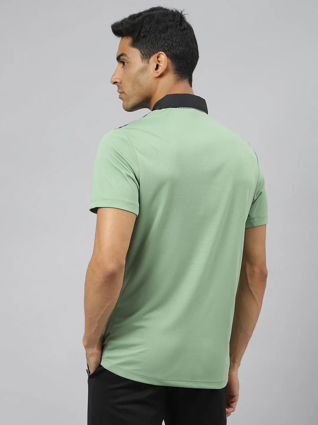 Relaxed Comfort Bound Edge Detailing Alcis Men Frost Green Train-Tech Anti-Static Slim-Fit Training Polo T-Shirt