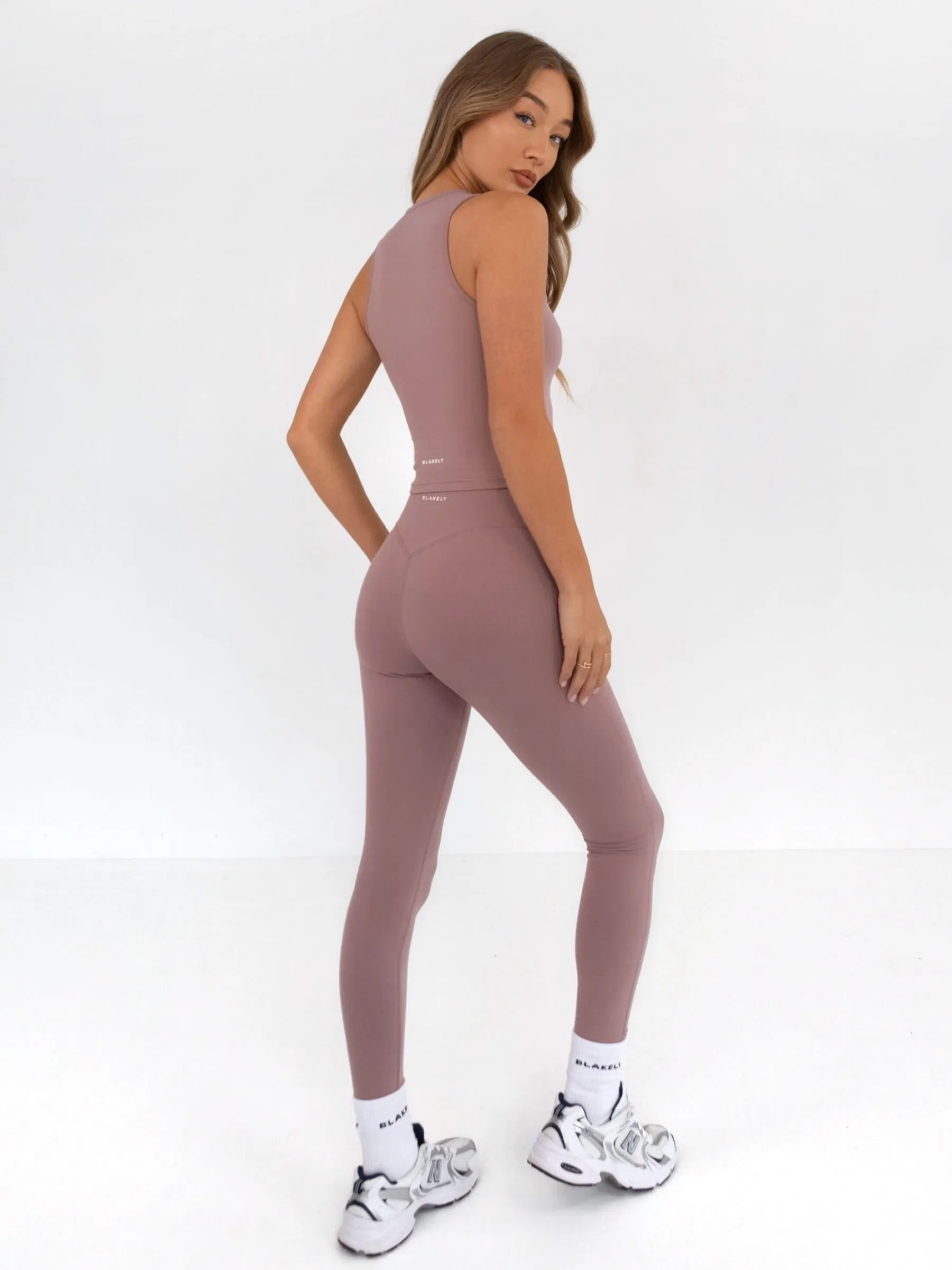 Mobility Enhancing Fit Double Layered Fabric Ultimate Soft Lifestyle Leggings - Dusty Pink