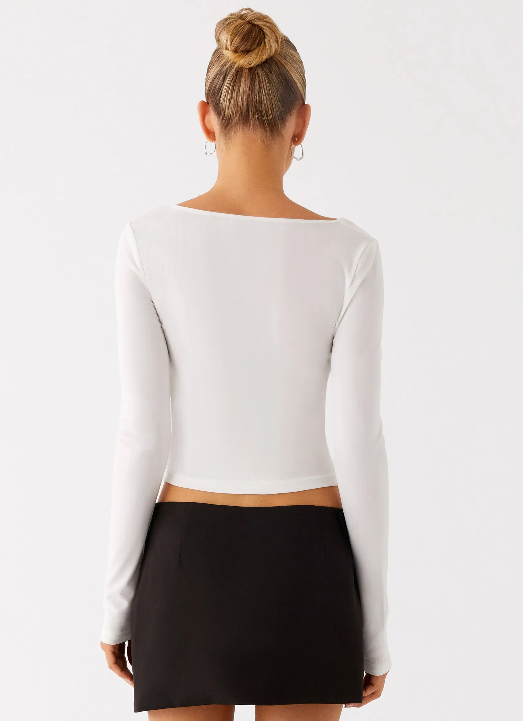 Aluna Mini Skirt - Black Tasteful Detail