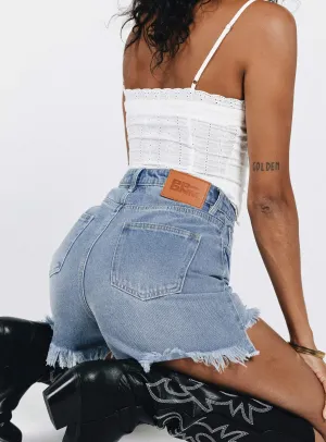 MoistureControl Fabric Kalynda Denim Shorts Mid Wash Blue