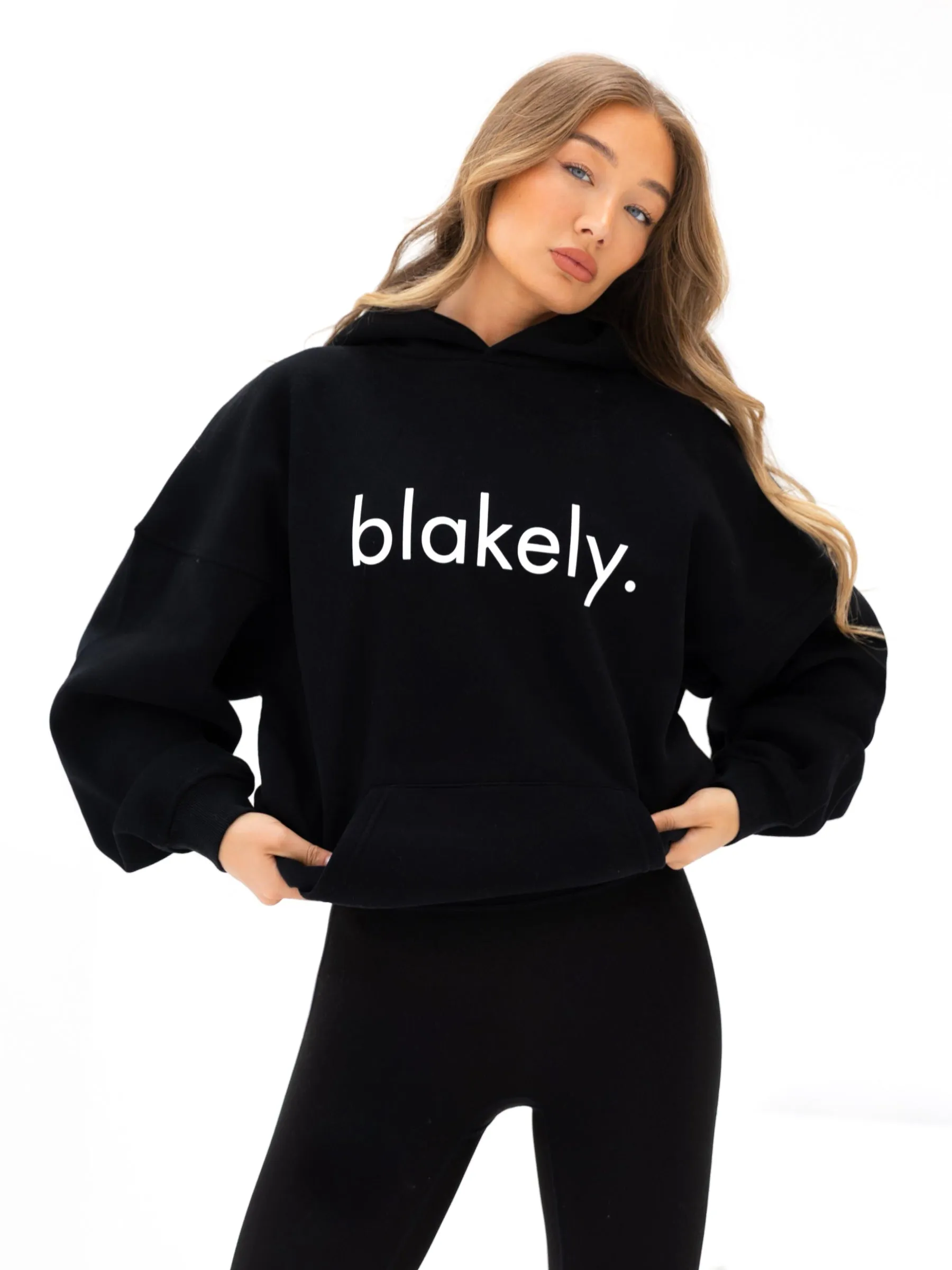 Weekend Outfit Freedom of movement Logo Oversized Hoodie - Black