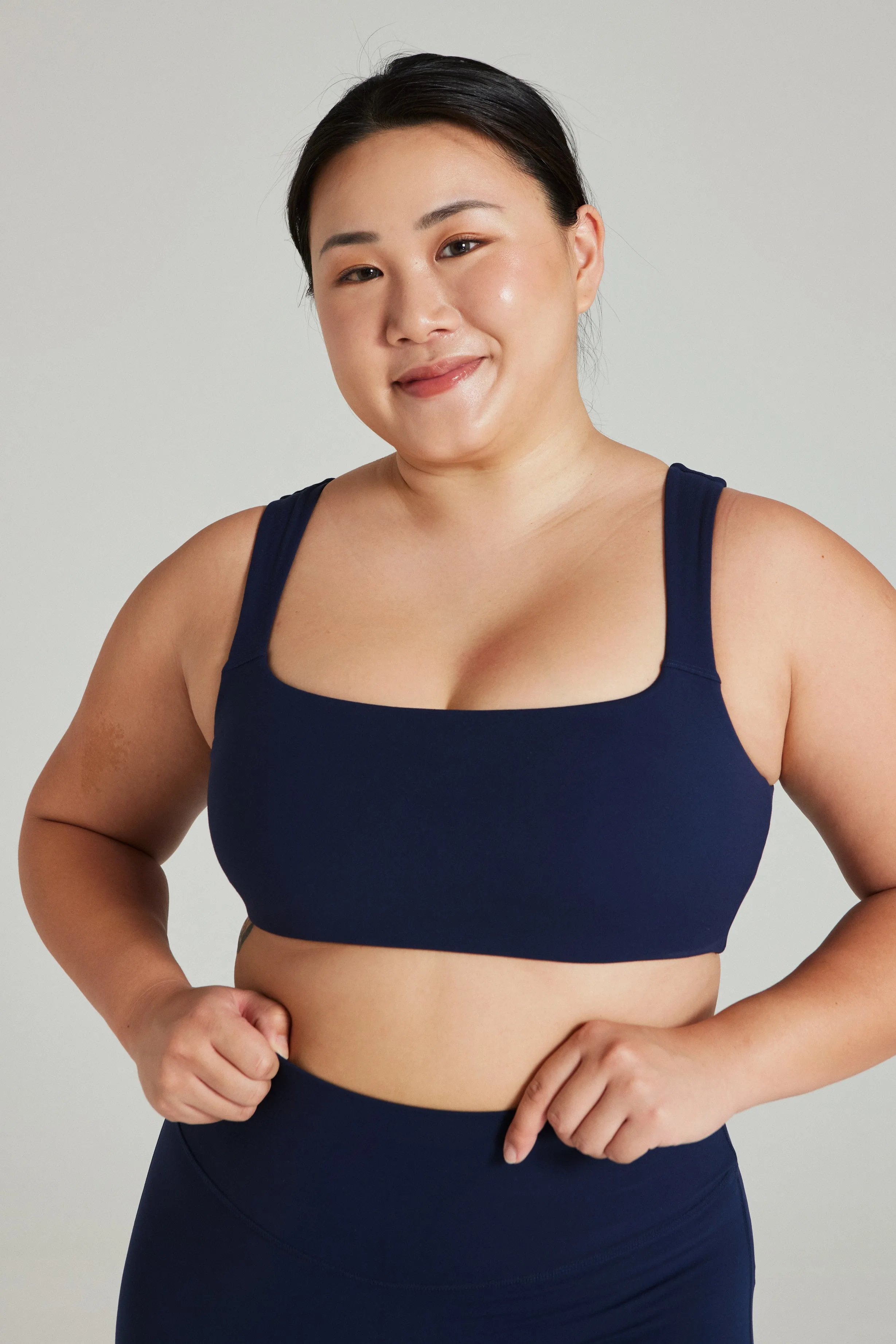 Airflow channels Hiking Gear Square Neck Bra in Dive