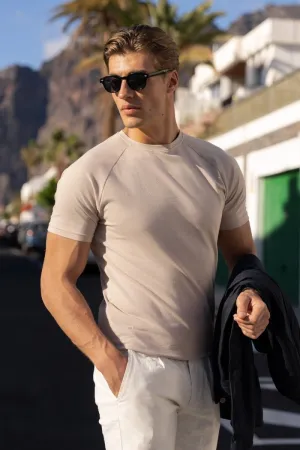 No Slip Shoulder Design Athletic Fit T-Shirt in Sand
