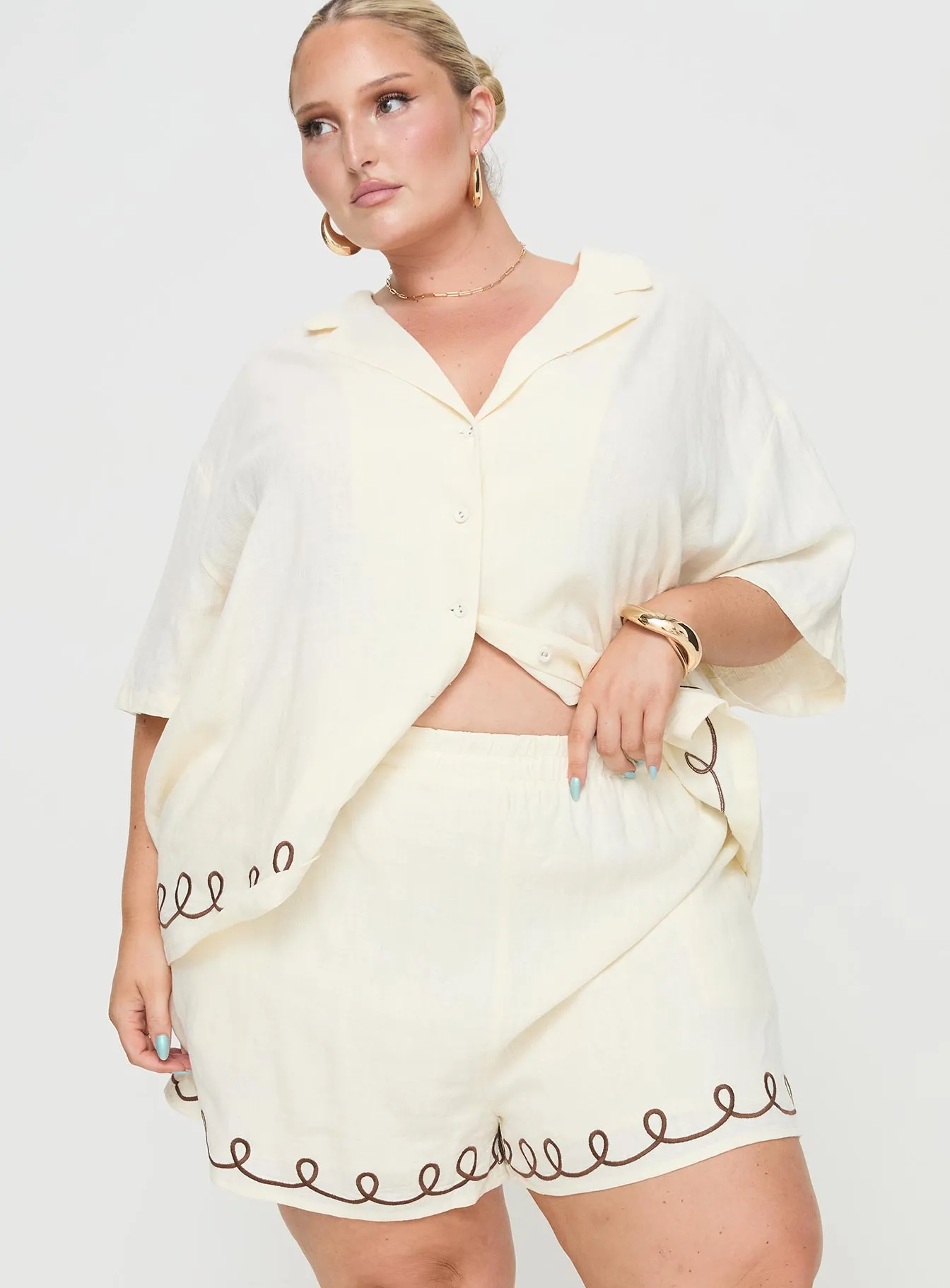 FourWayStretchClothing Jamari Linen Blend Shorts Cream / Brown Curve
