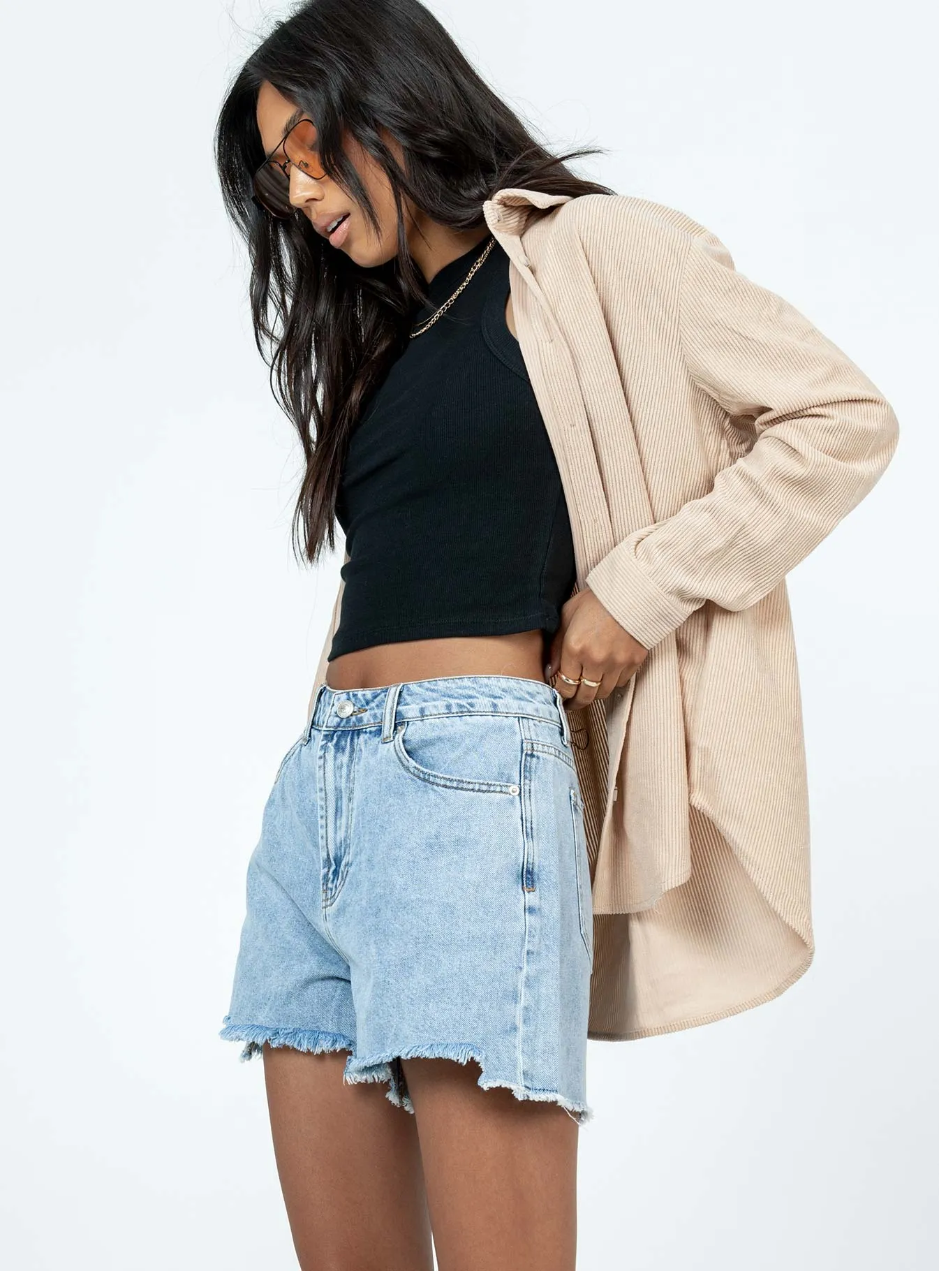 Rustic Ease Kaylan Light Wash Frayed Shorts Denim